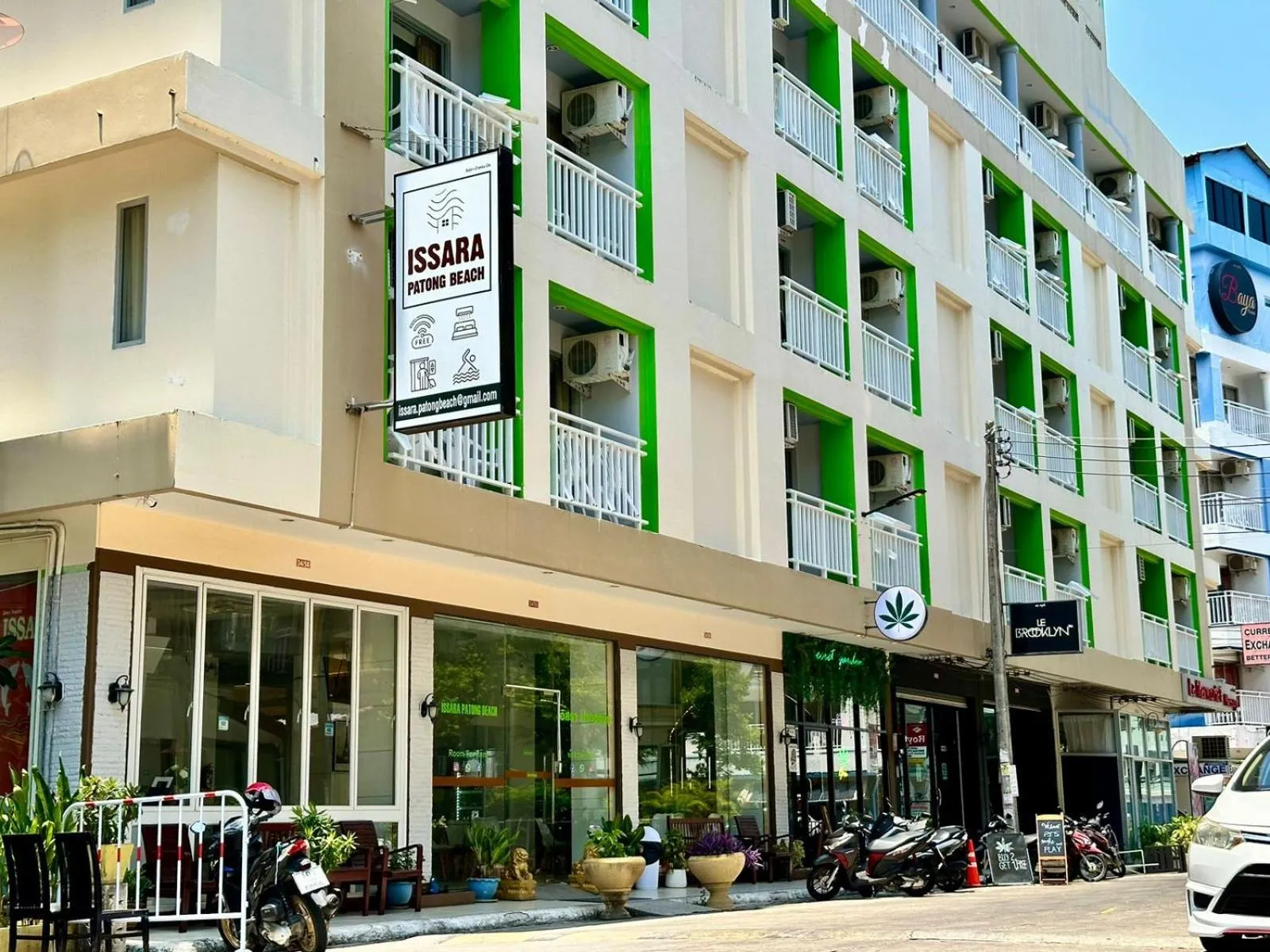 Property building in Issara Patong Beach