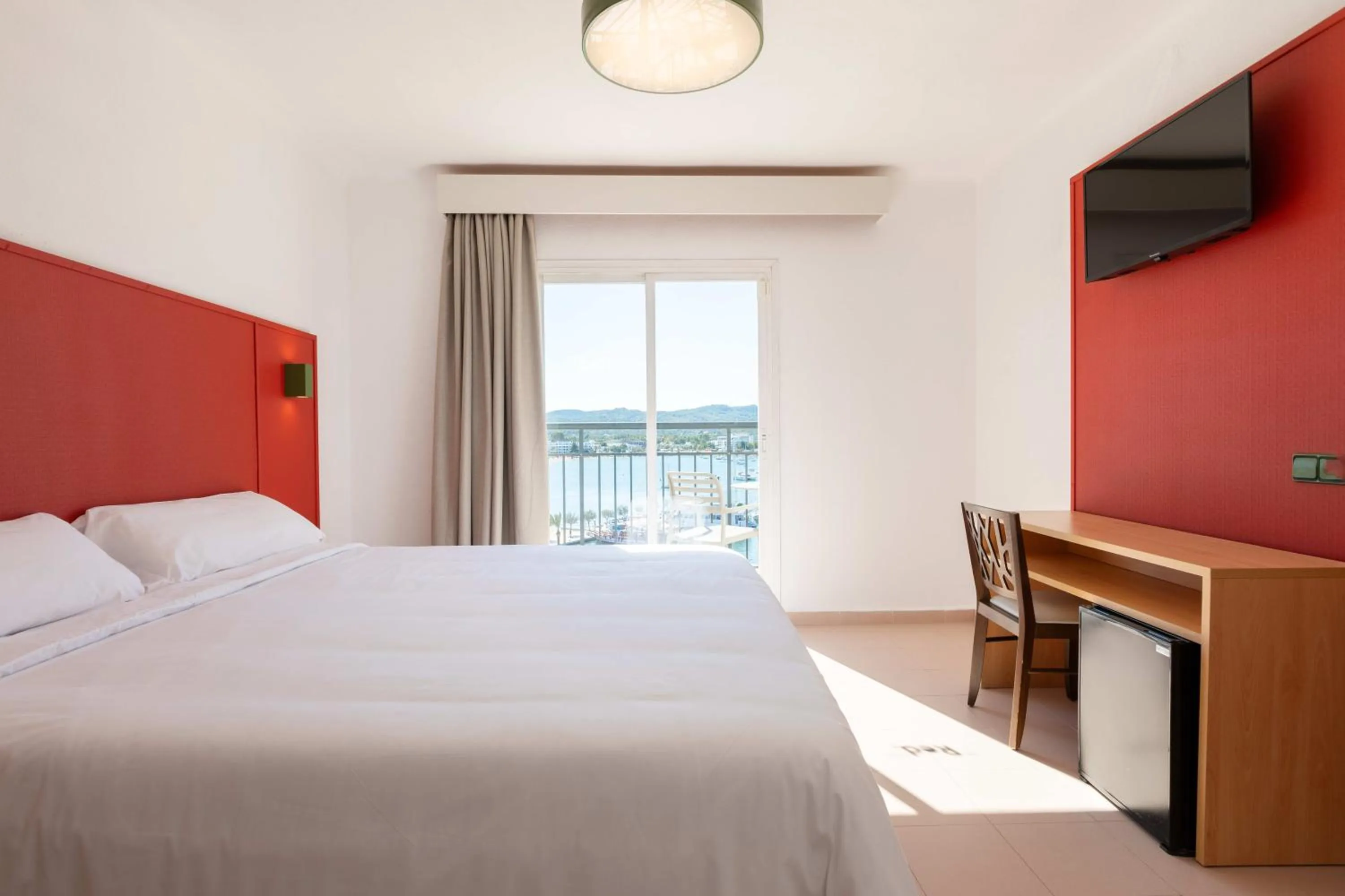 Bed in The Red Hotel - Adults Only