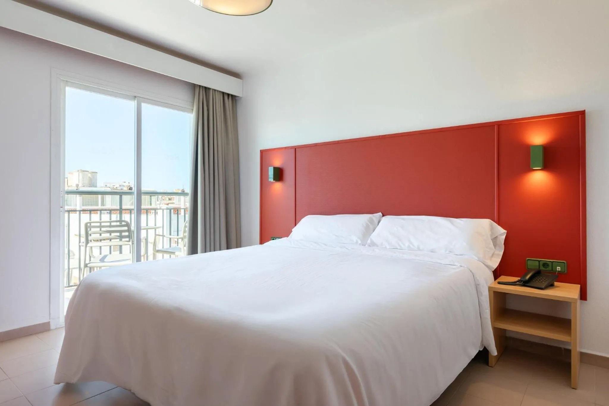Bed in The Red Hotel - Adults Only