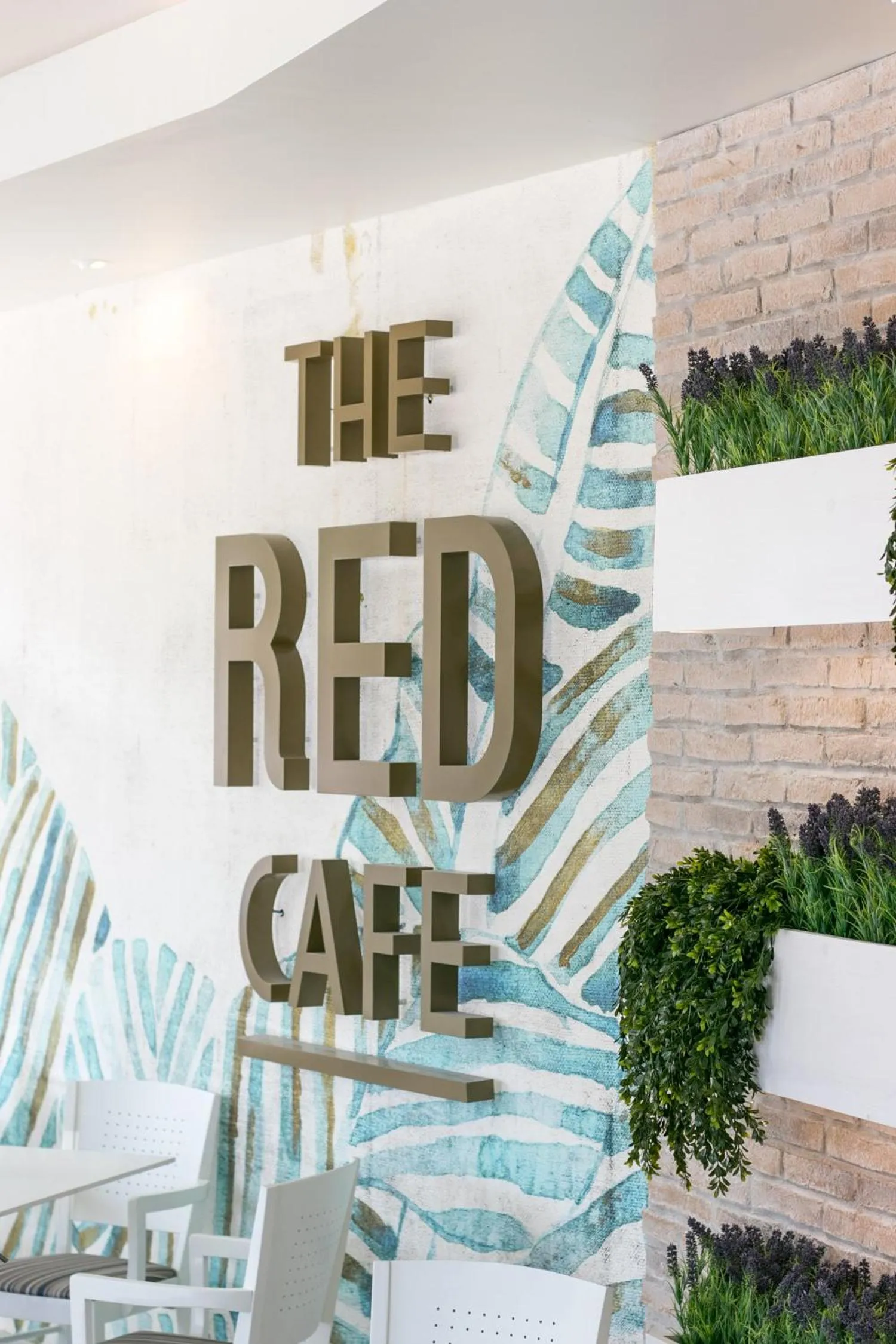 Restaurant/places to eat in The Blue Apartments - Adults Only