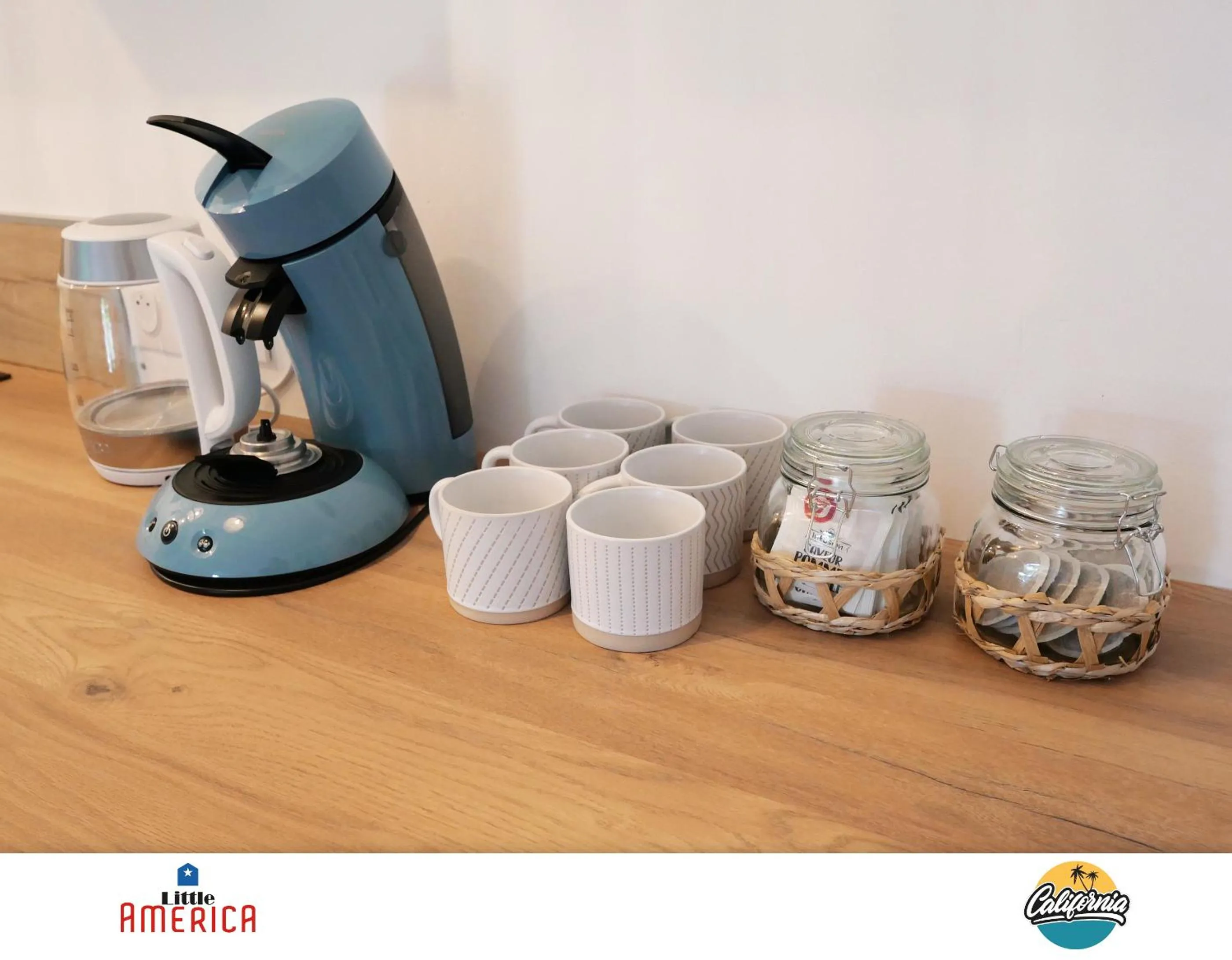 Coffee/tea facilities in Little America - Appart Hôtel 3km Futuroscope