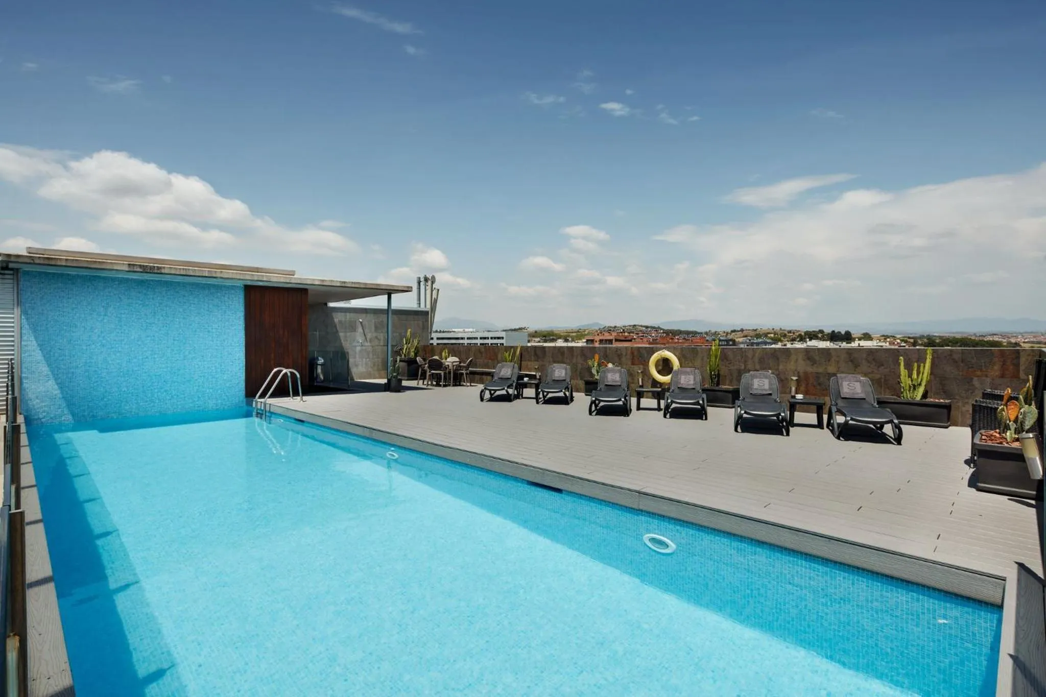 Swimming pool in Sercotel Ciutat de Montcada