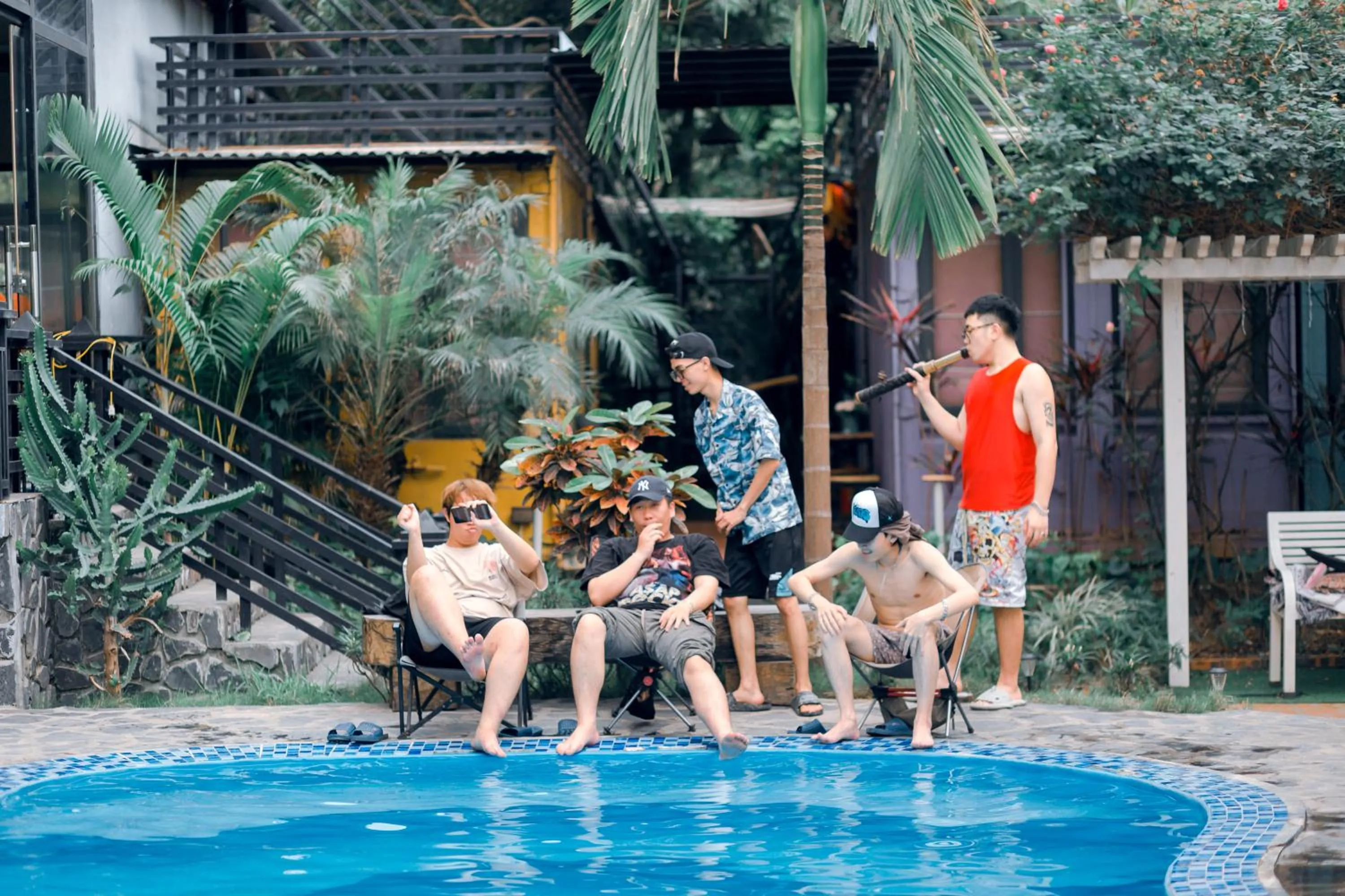 Day in Republic Hostel Cat Ba