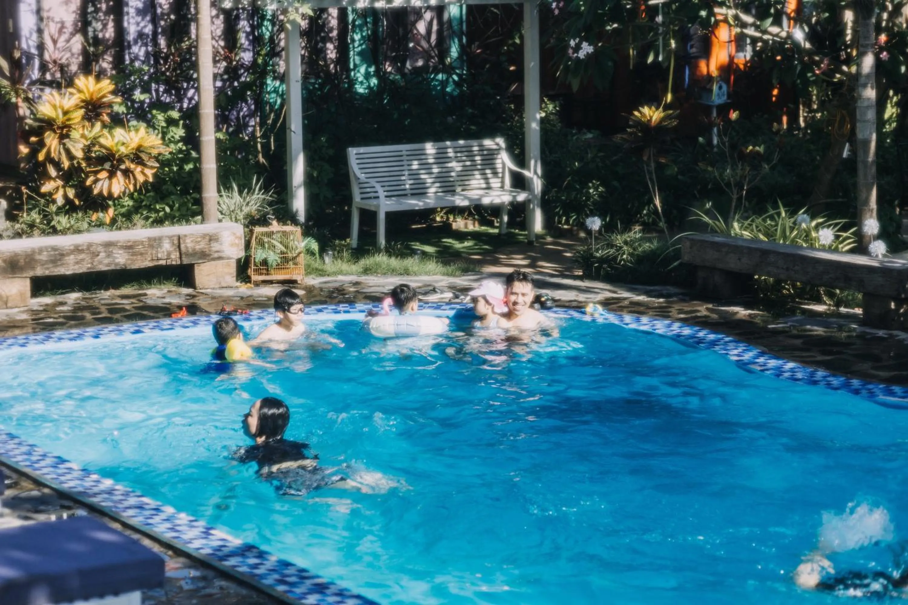 Day in Republic Hostel Cat Ba