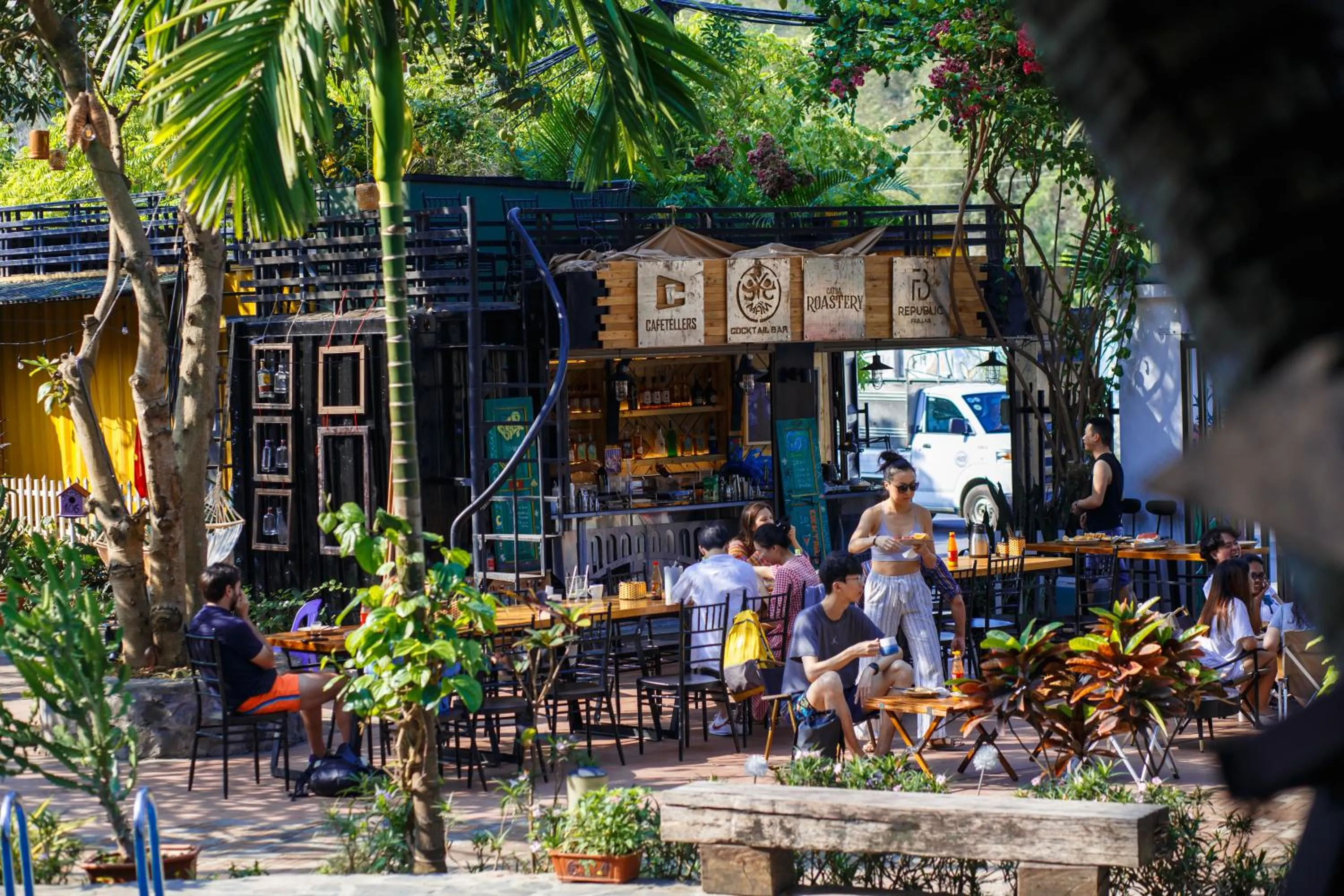 Breakfast in Republic Hostel Cat Ba