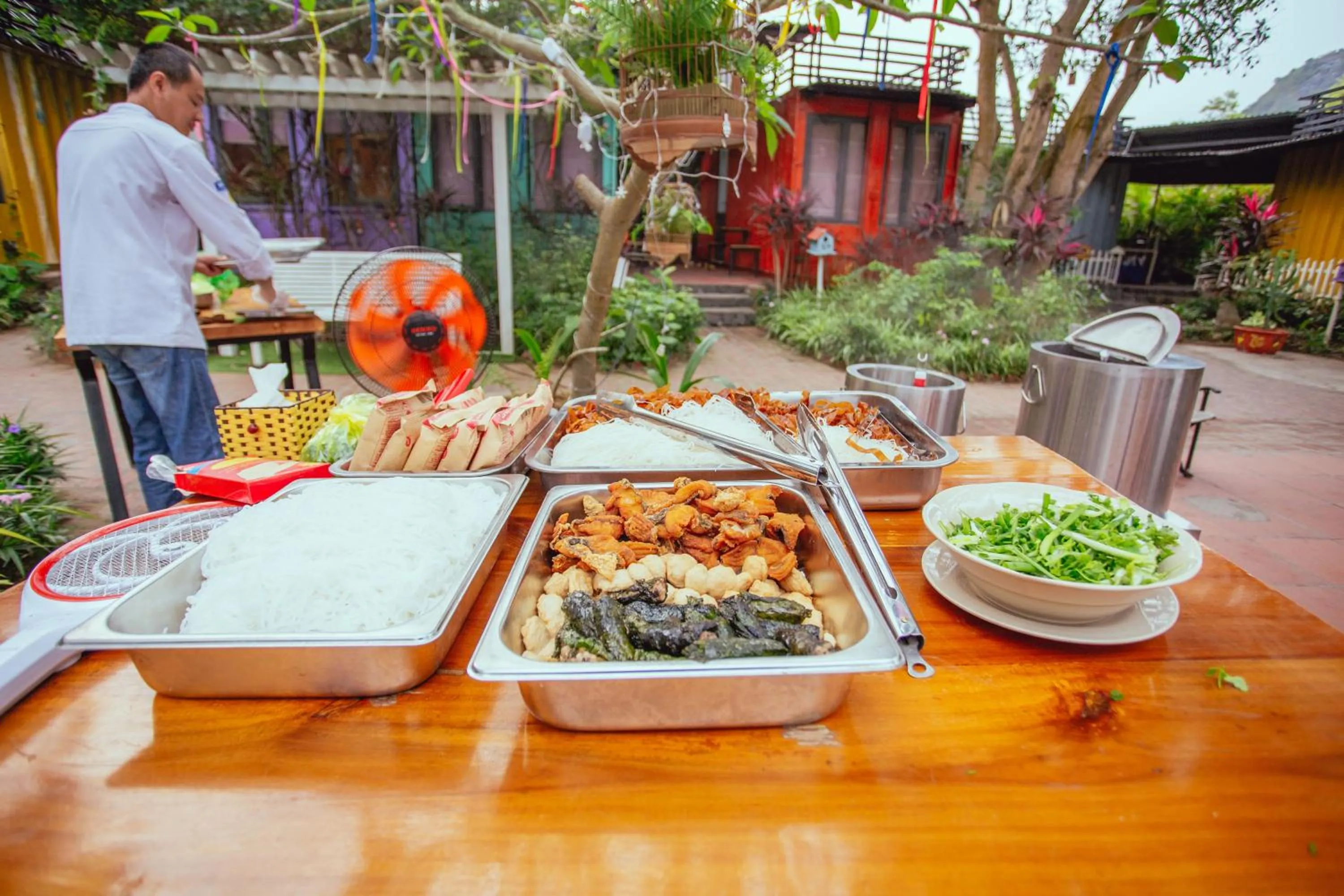 Day in Republic Hostel Cat Ba