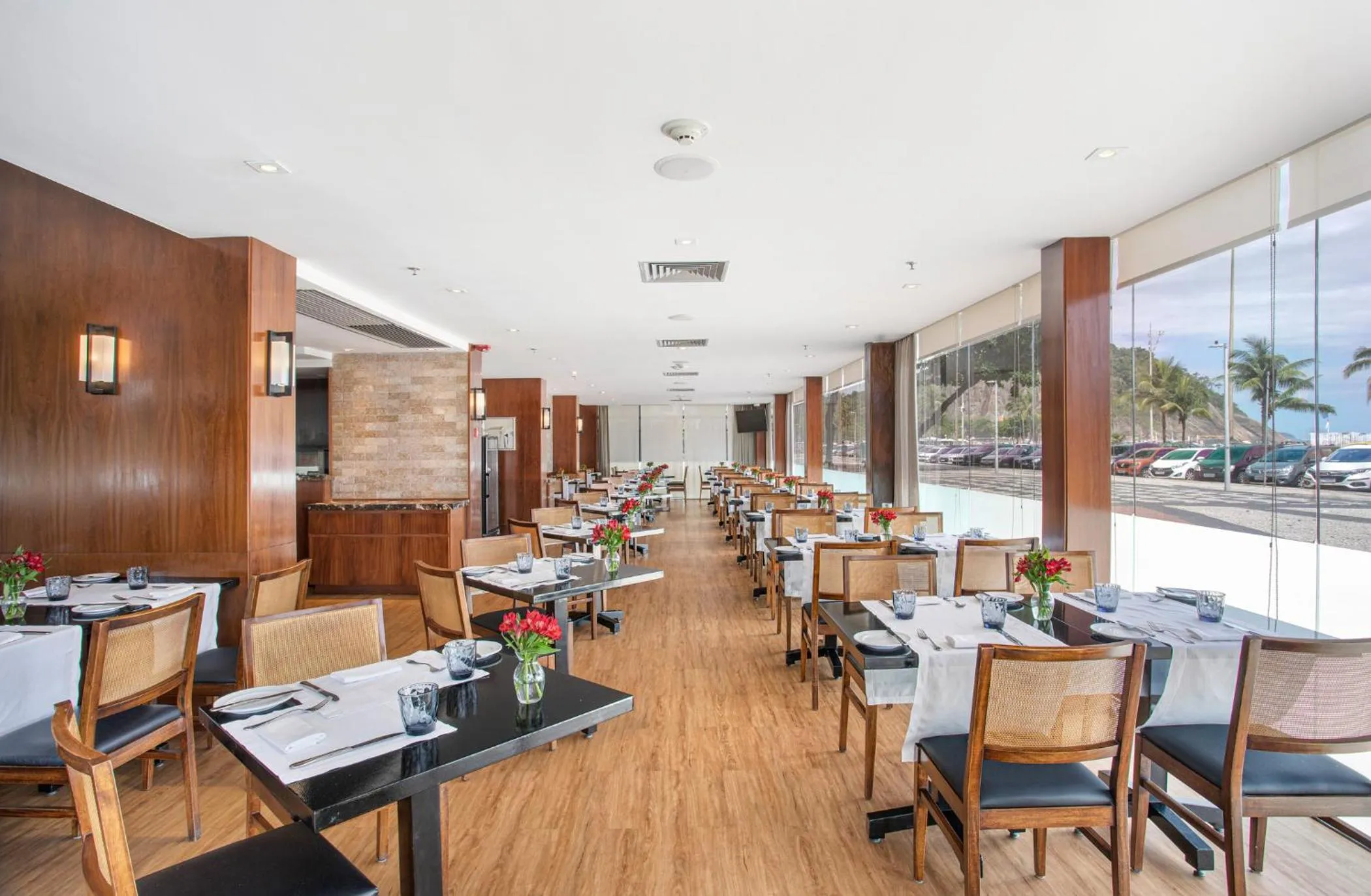 Restaurant/places to eat in Windsor Leme Hotel