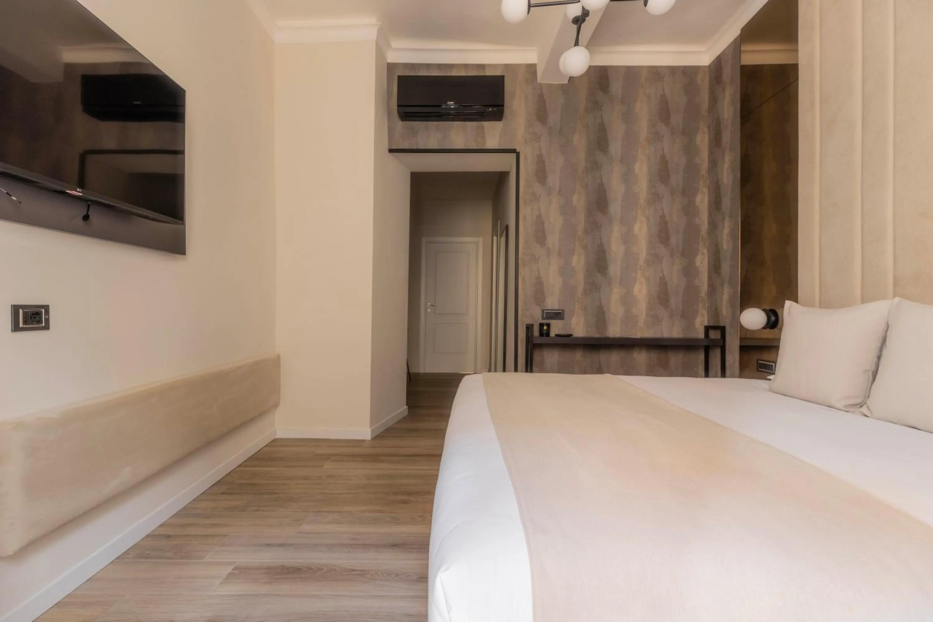 Photo of the whole room, Bed in Home at Rome Luxury Navona Guesthouse