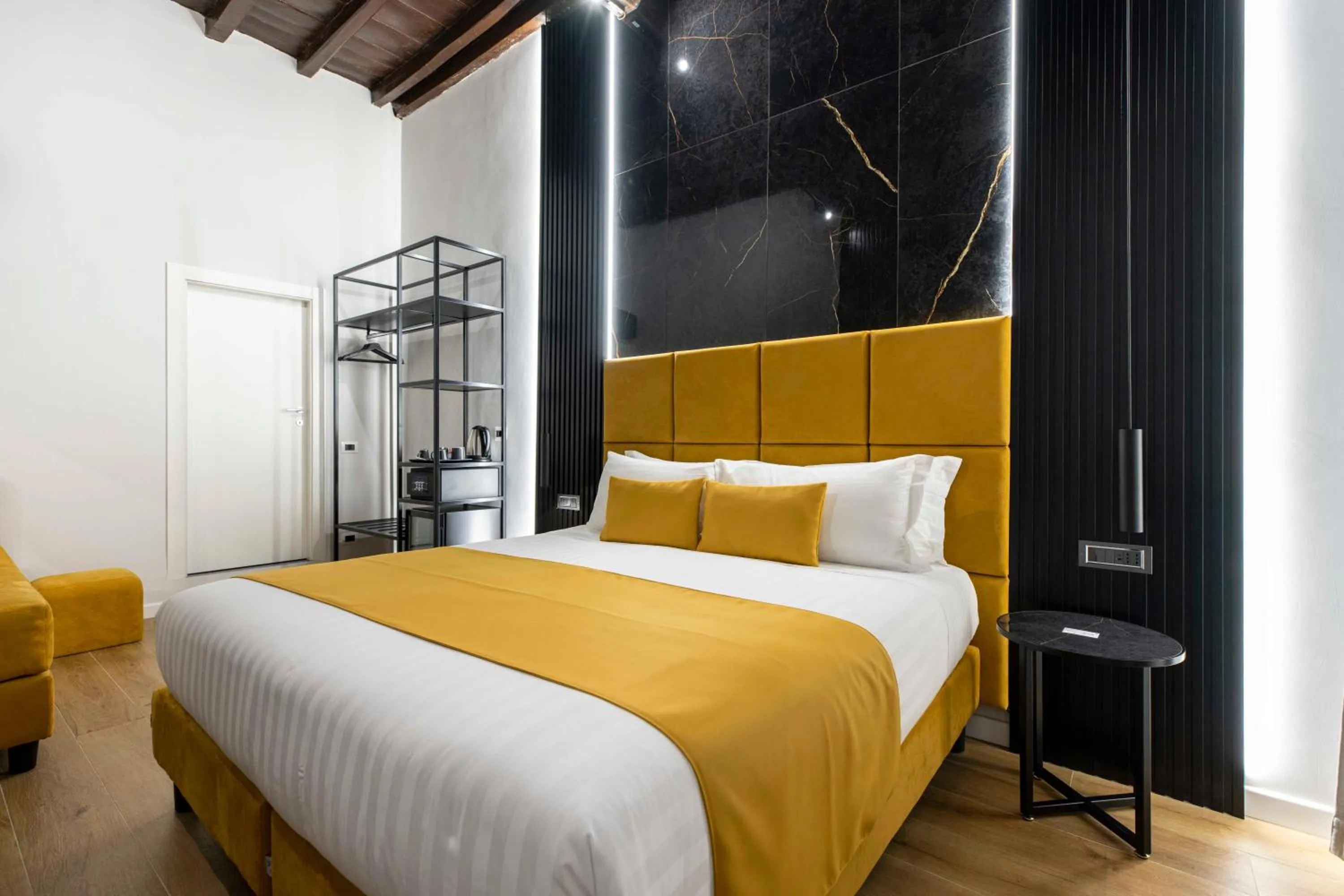 Bed in Home at Rome Luxury Navona Guesthouse