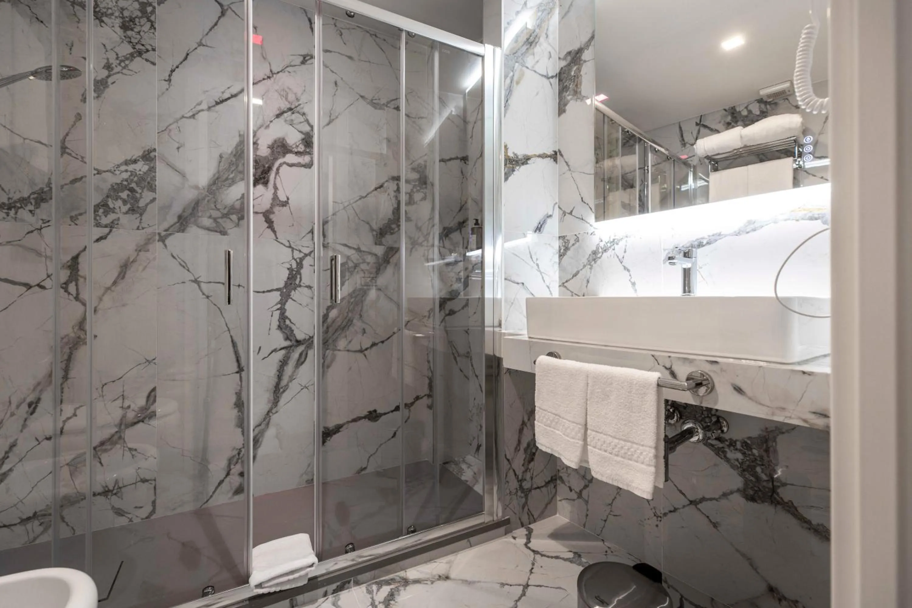 Shower in Home at Rome Luxury Navona Guesthouse