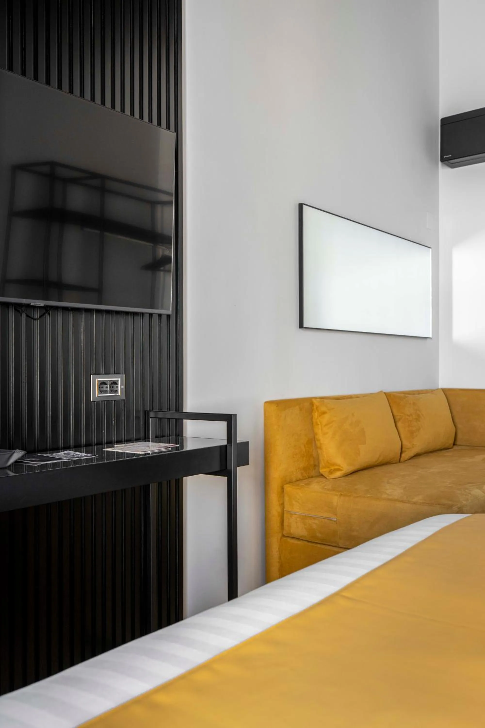 Bed in Home at Rome Luxury Navona Guesthouse