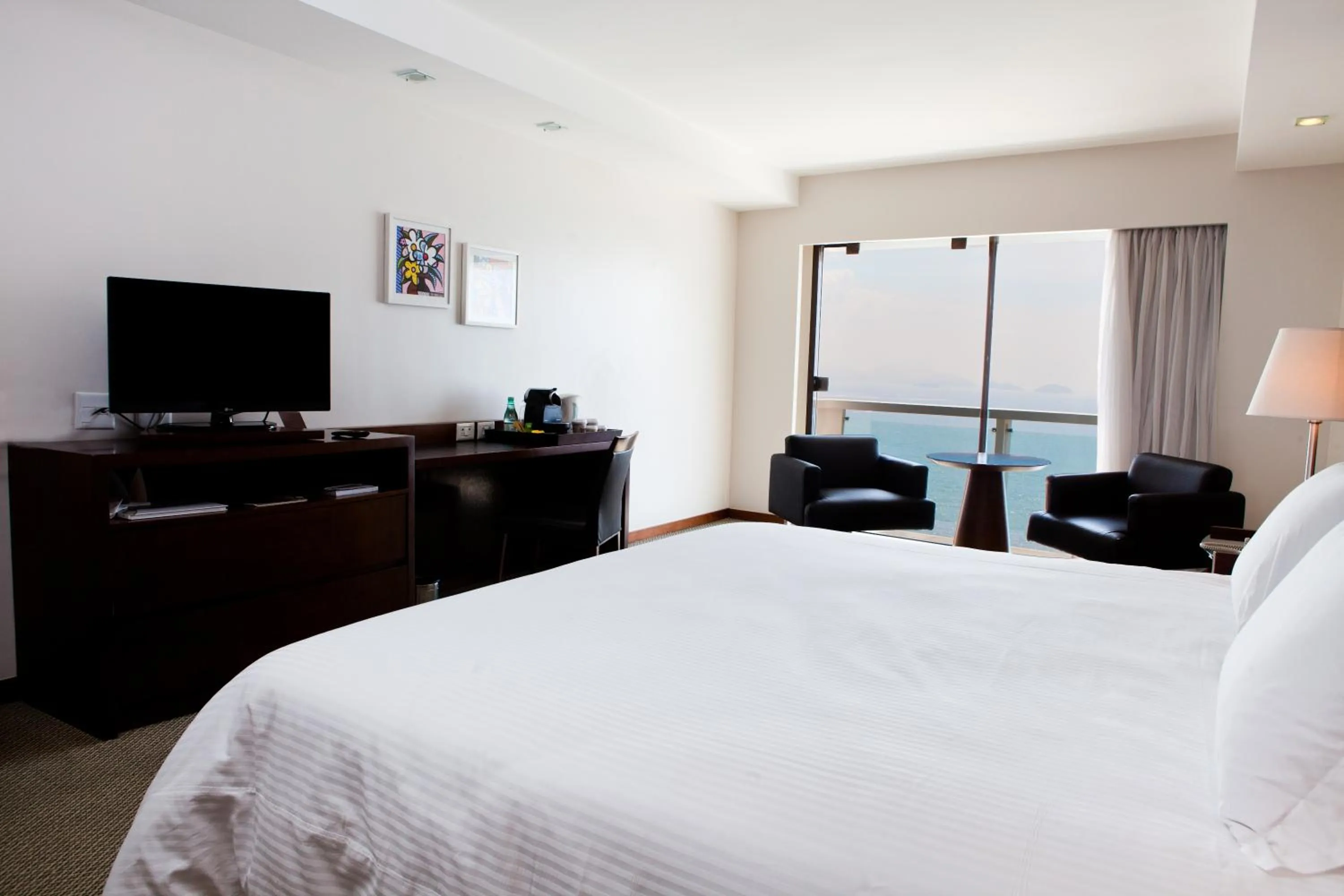 Photo of the whole room, Bed in Rio Othon Palace