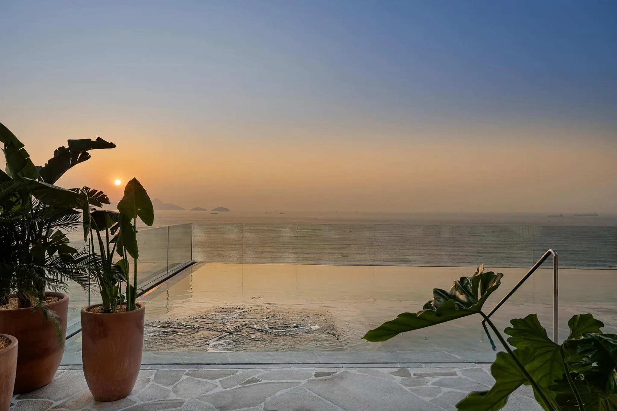 Swimming pool in Rio Othon Palace