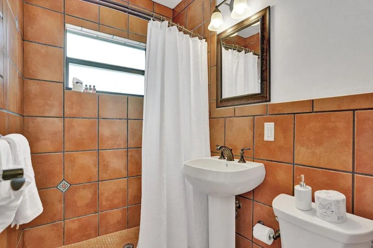 Waves On Walnut - Beach Access