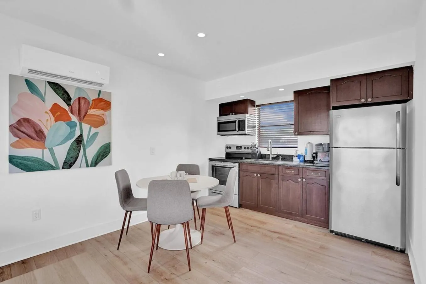 Waves On Walnut - Beach Access