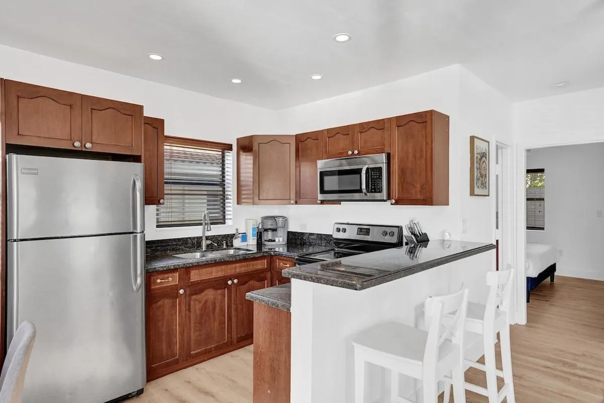 Waves On Walnut - Beach Access