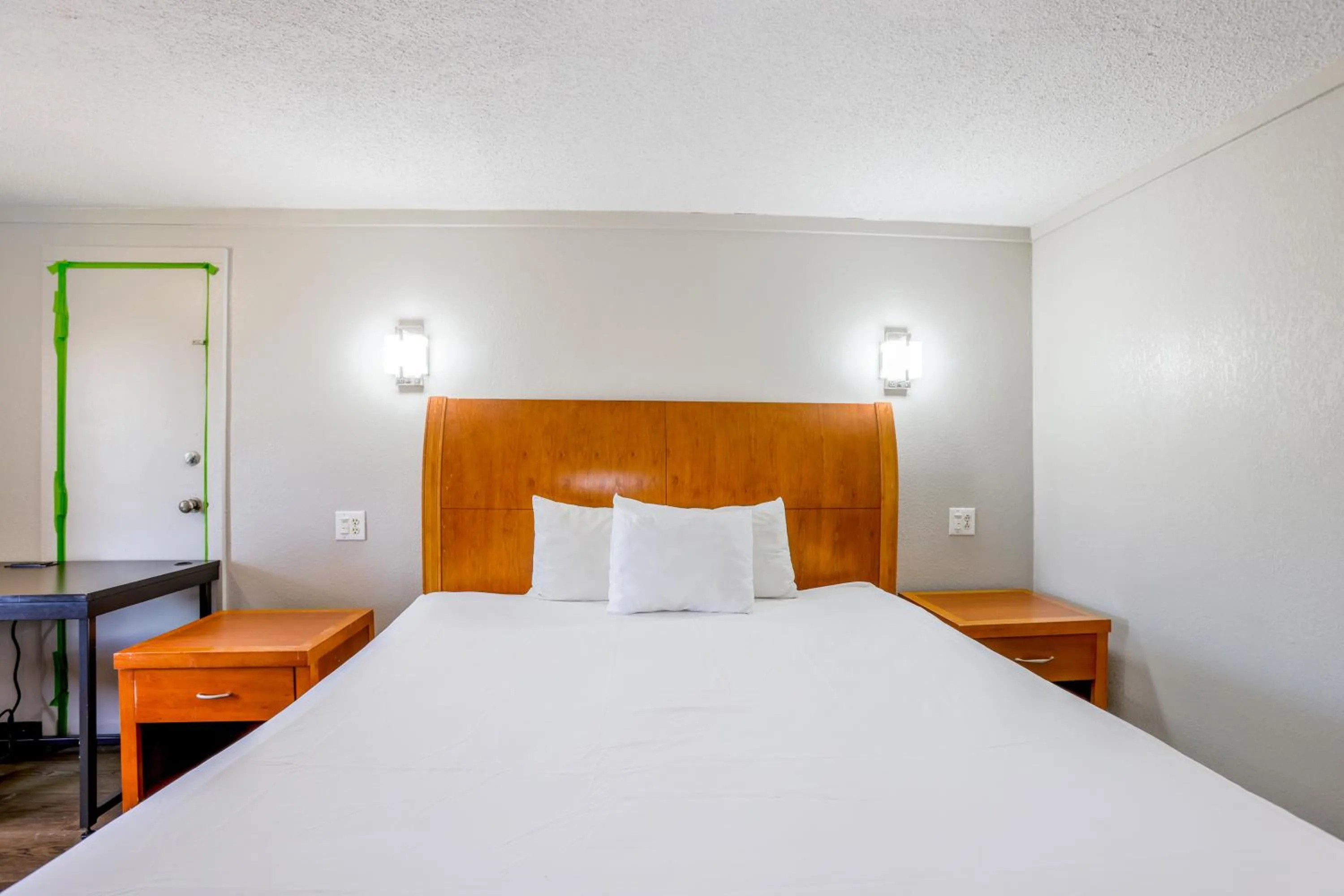 Bedroom, Bed in Cozy Garden Inn By OYO Hwy 40 Richmond