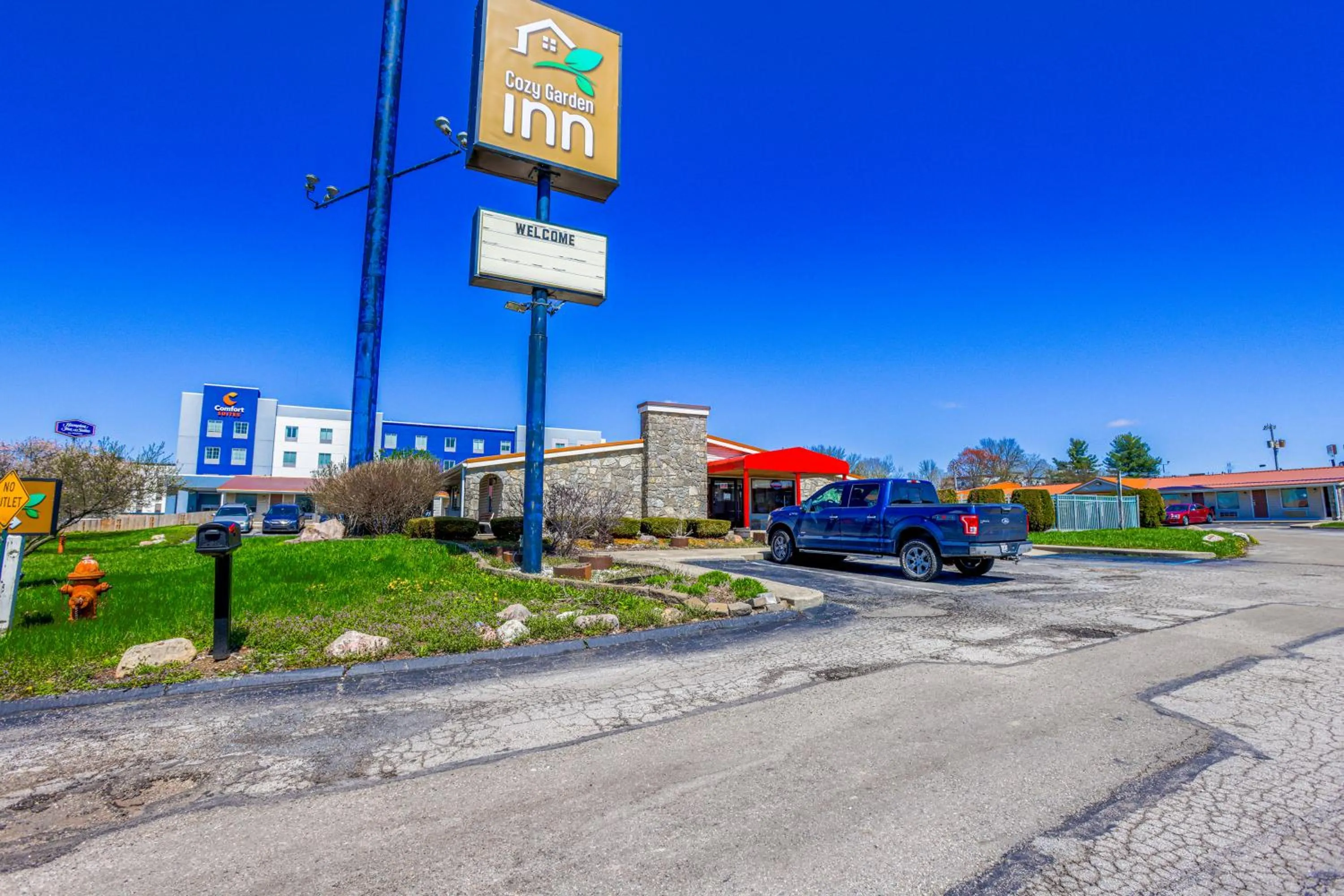 Facade/entrance in Cozy Garden Inn By OYO Hwy 40 Richmond