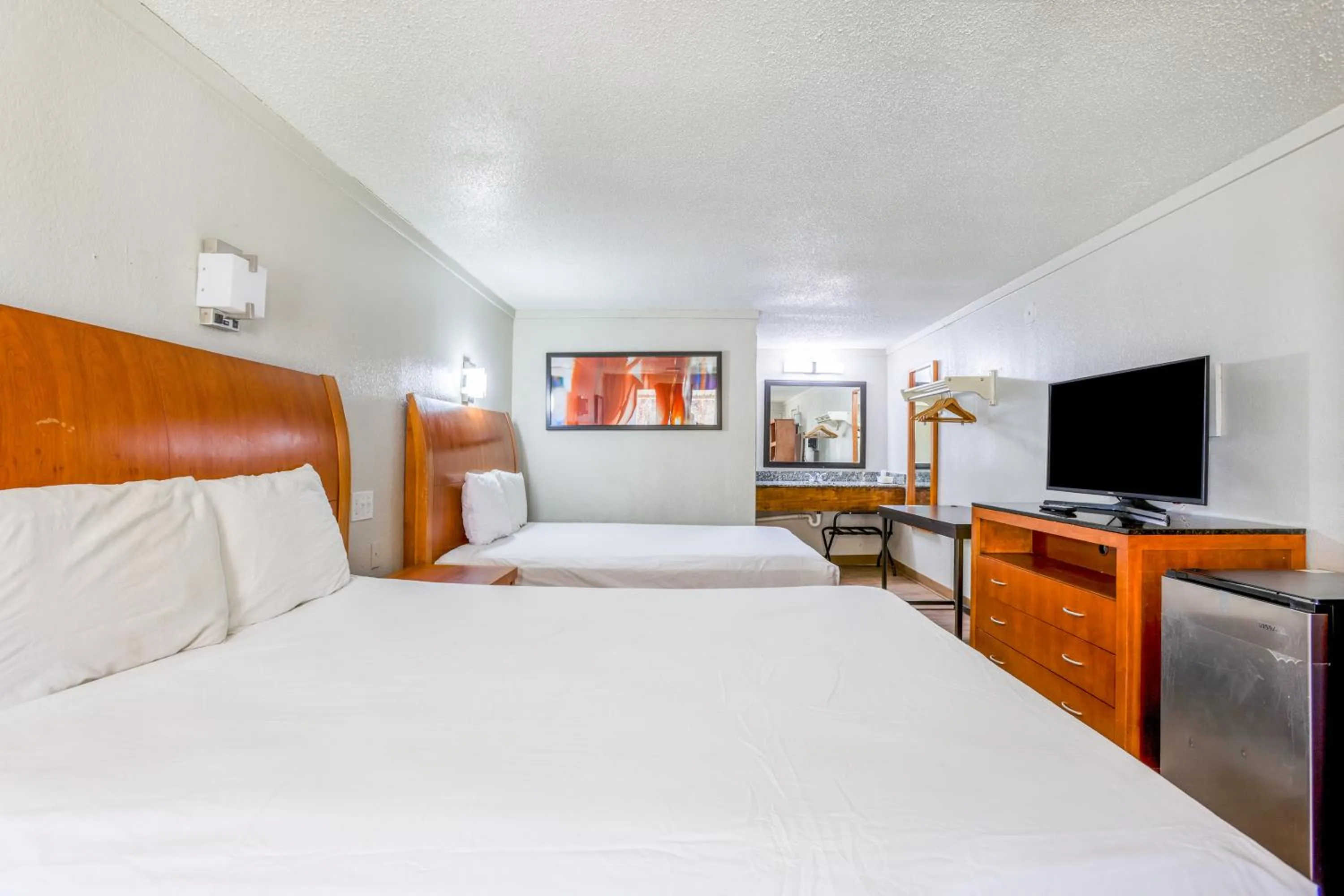 Bedroom, Bed in Cozy Garden Inn By OYO Hwy 40 Richmond