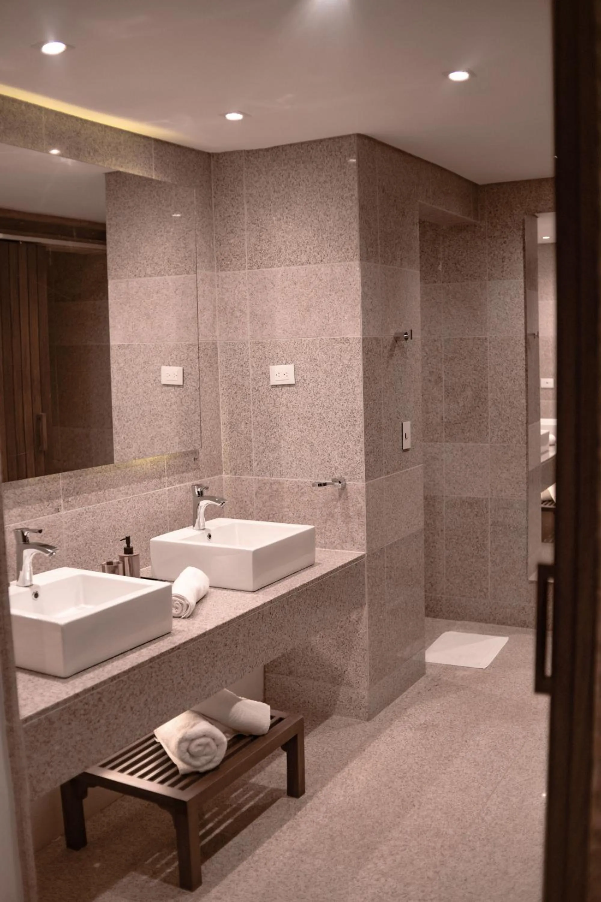 Shower in Castillete Hotel & Beach Club