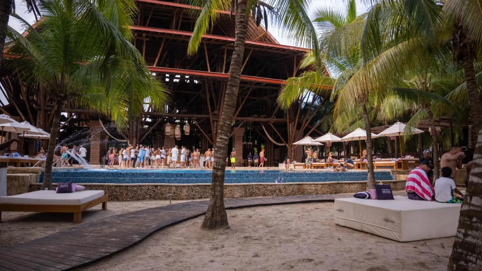 Swimming pool in Castillete Hotel & Beach Club