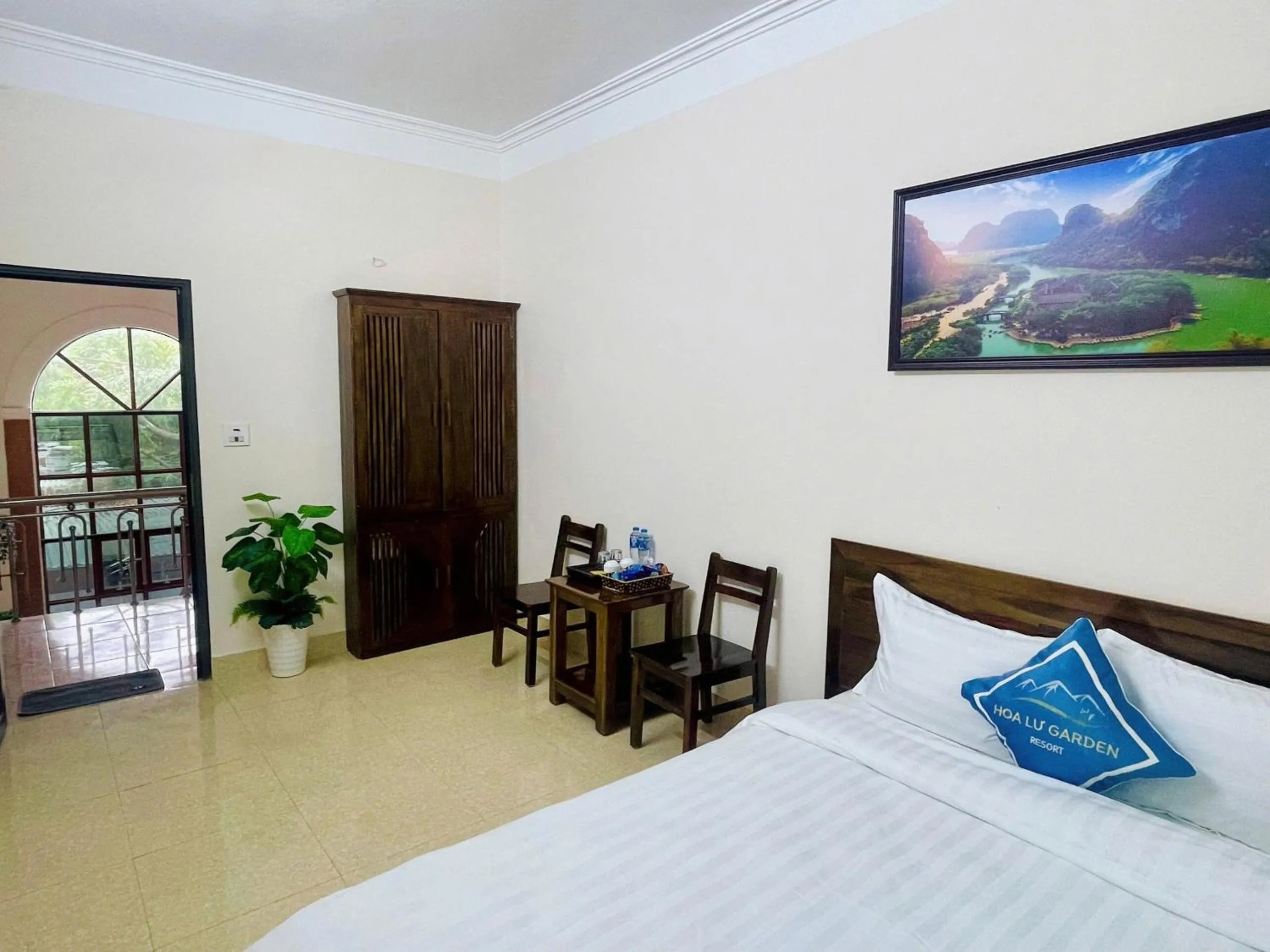 Bed in Hoa Lu Garden Resort