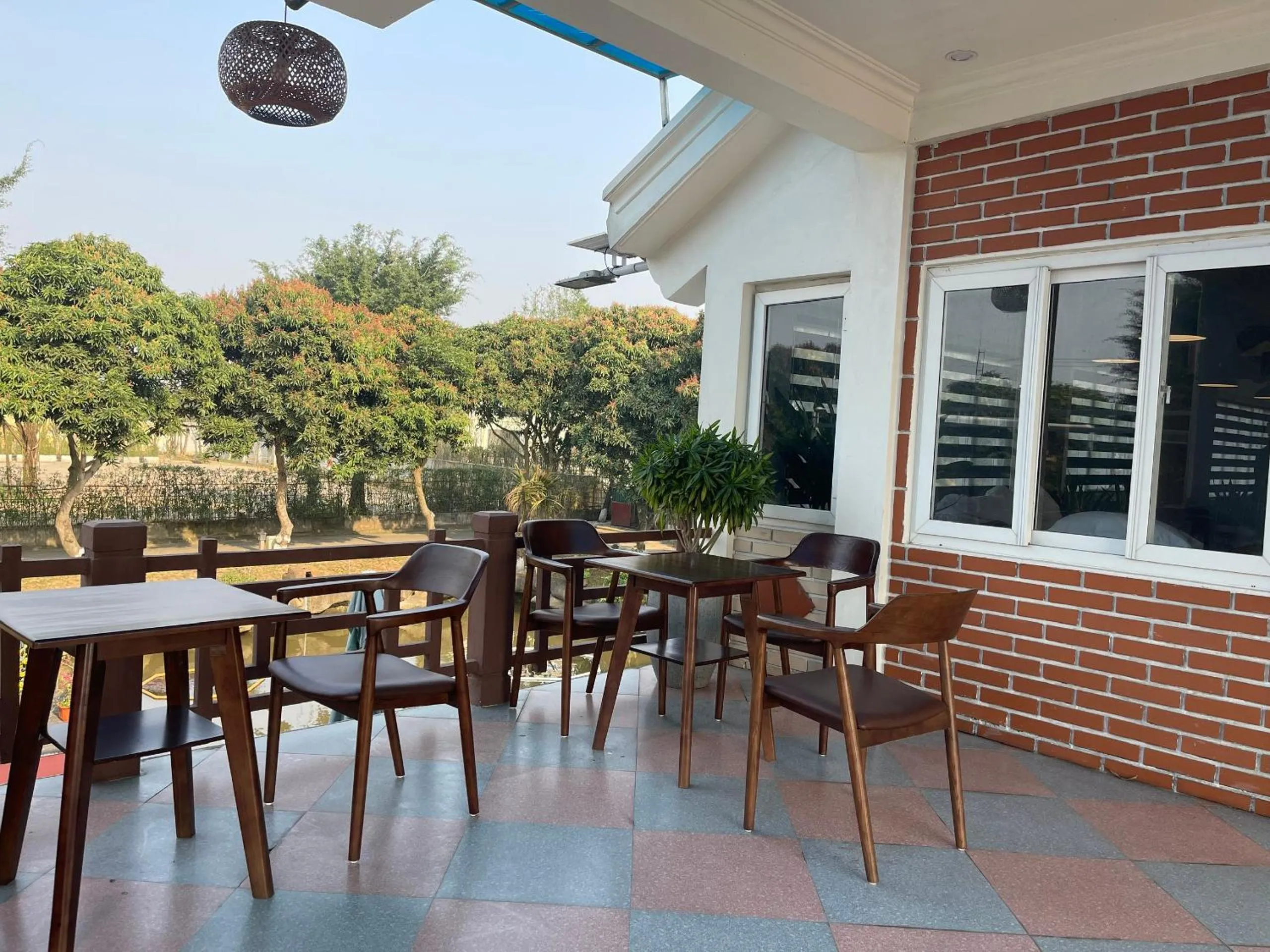 Restaurant/places to eat in Hoa Lu Garden Resort