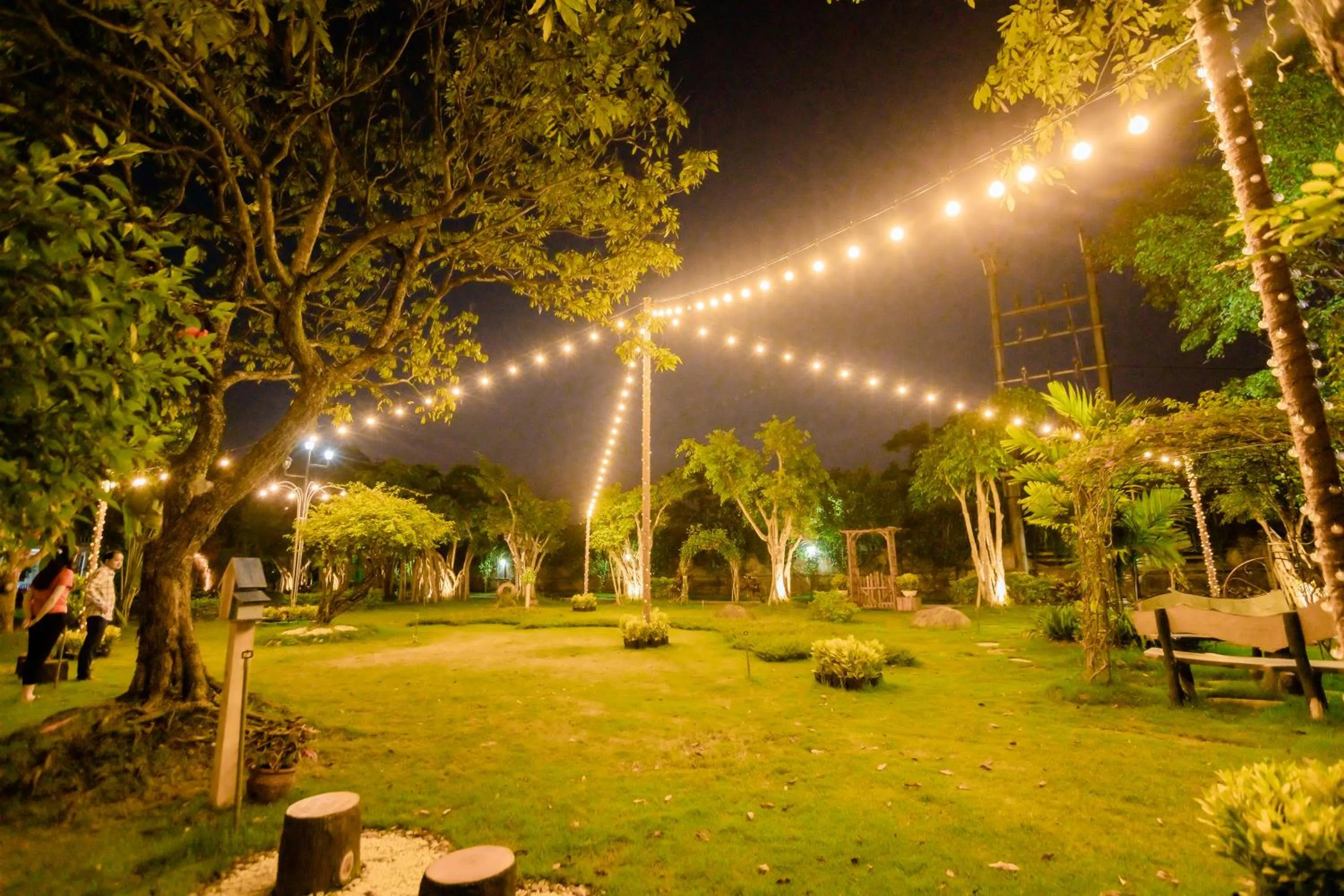 Garden in Hoa Lu Garden Resort