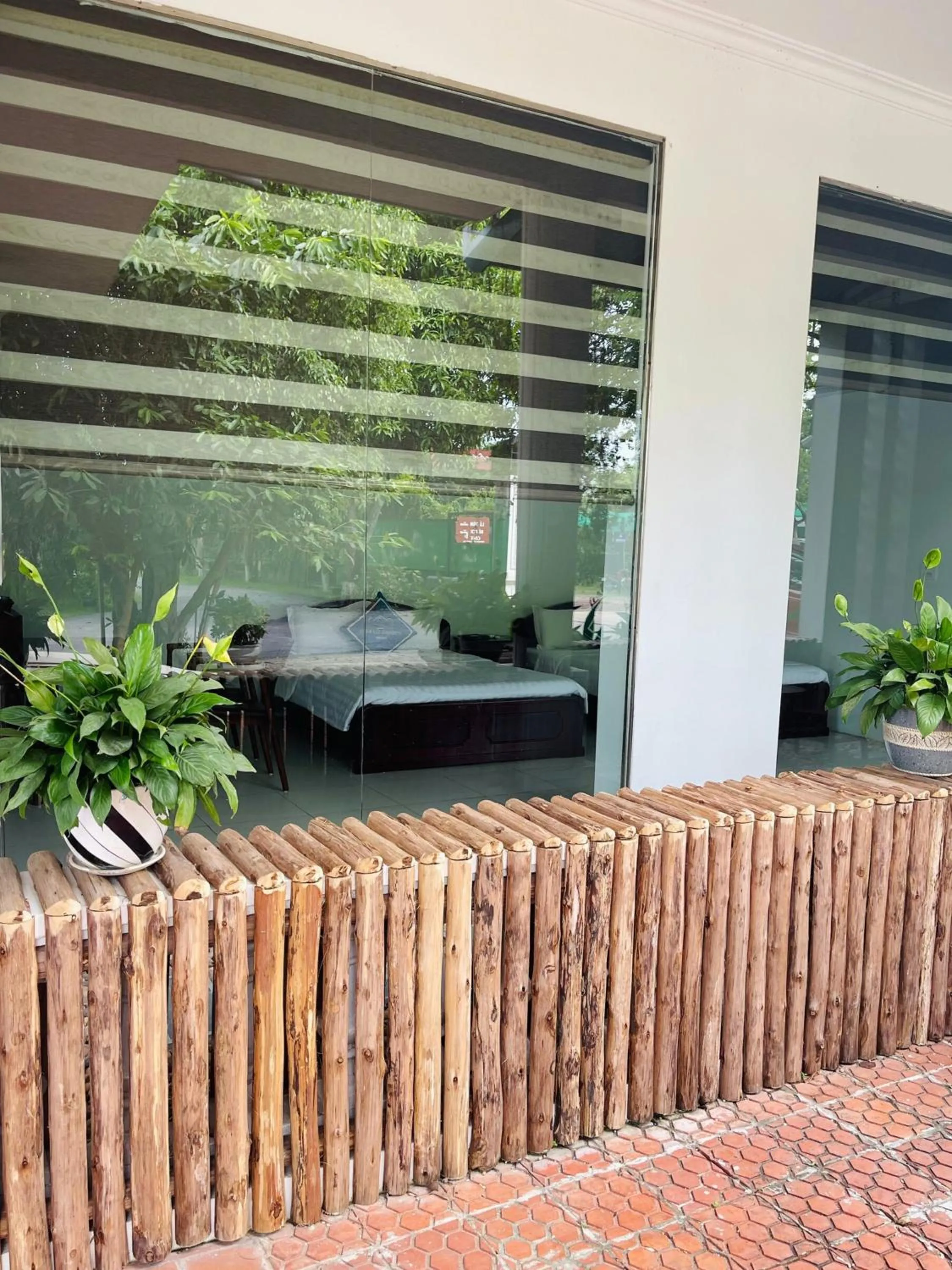 Family in Hoa Lu Garden Resort