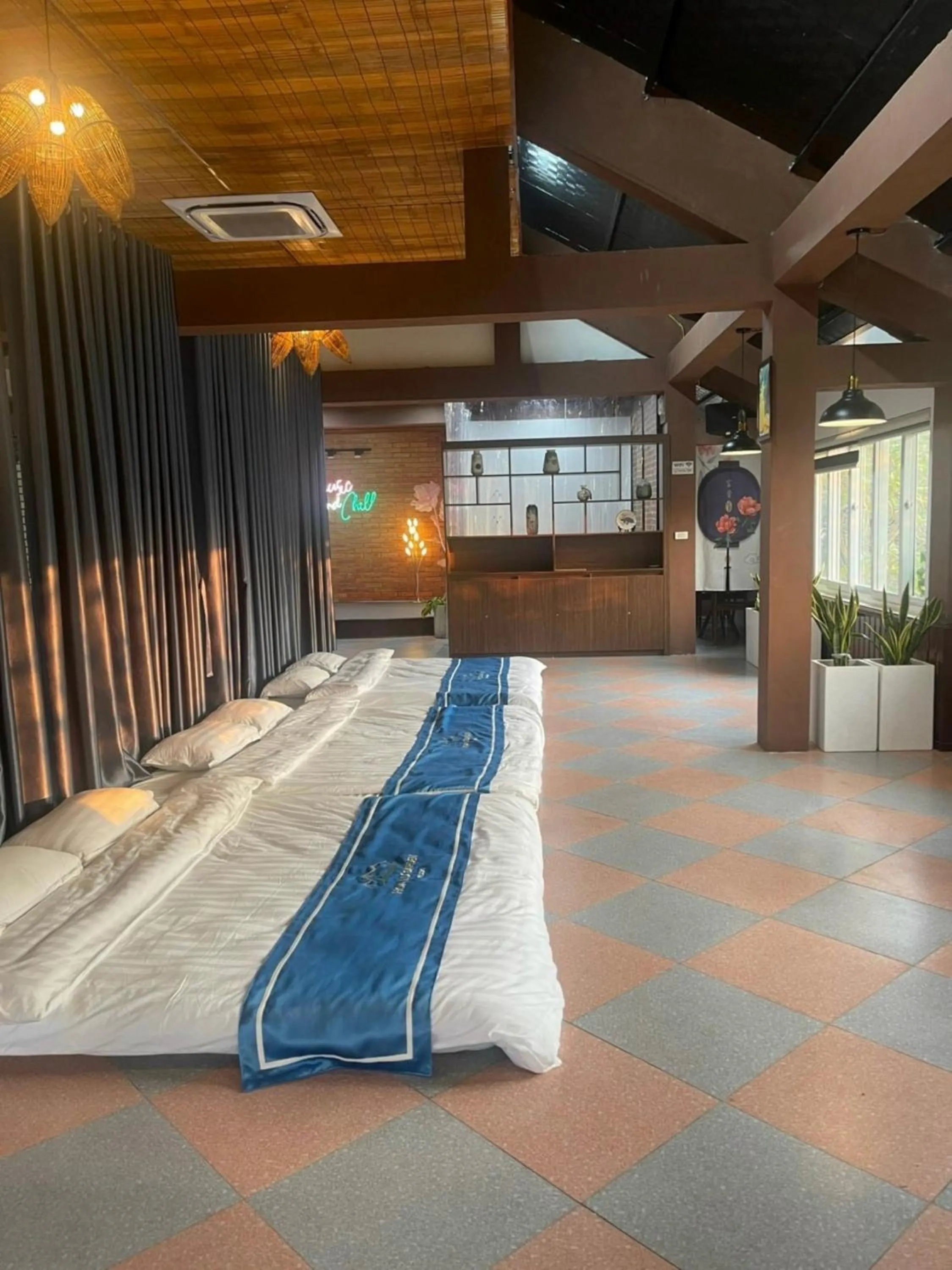 Bed in Hoa Lu Garden Resort