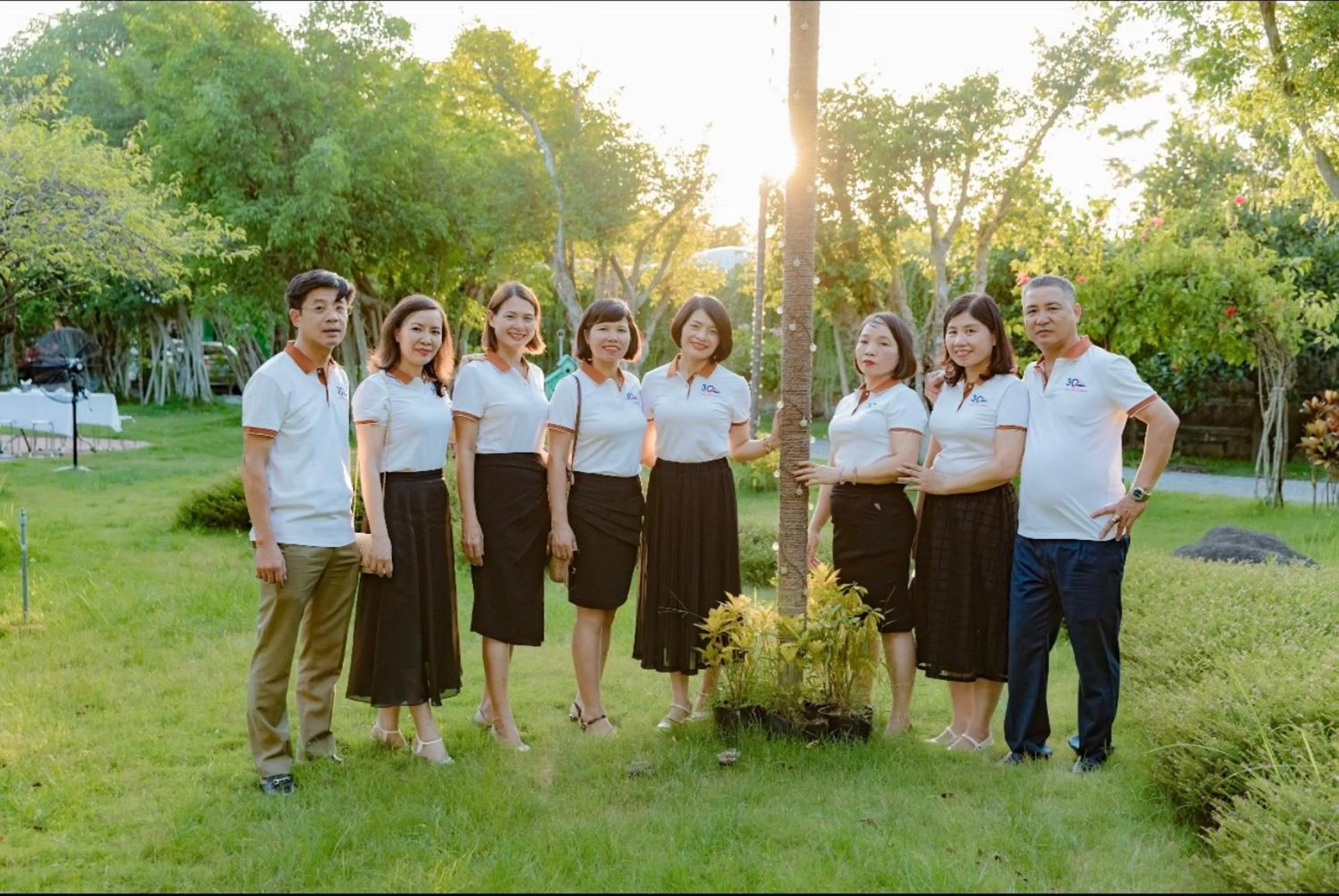 group of guests in Hoa Lu Garden Resort