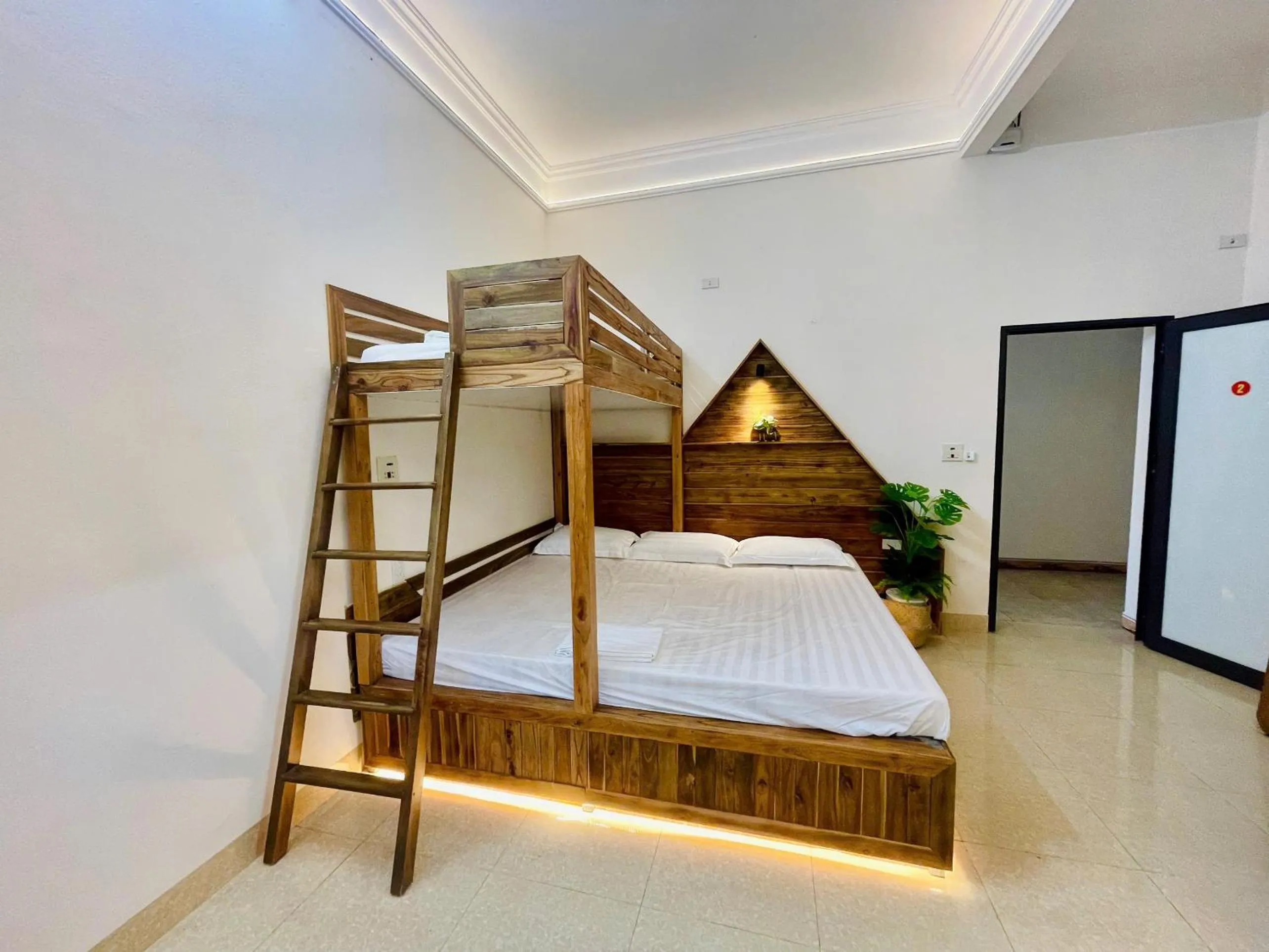 Bedroom, Bed in Hoa Lu Garden Resort