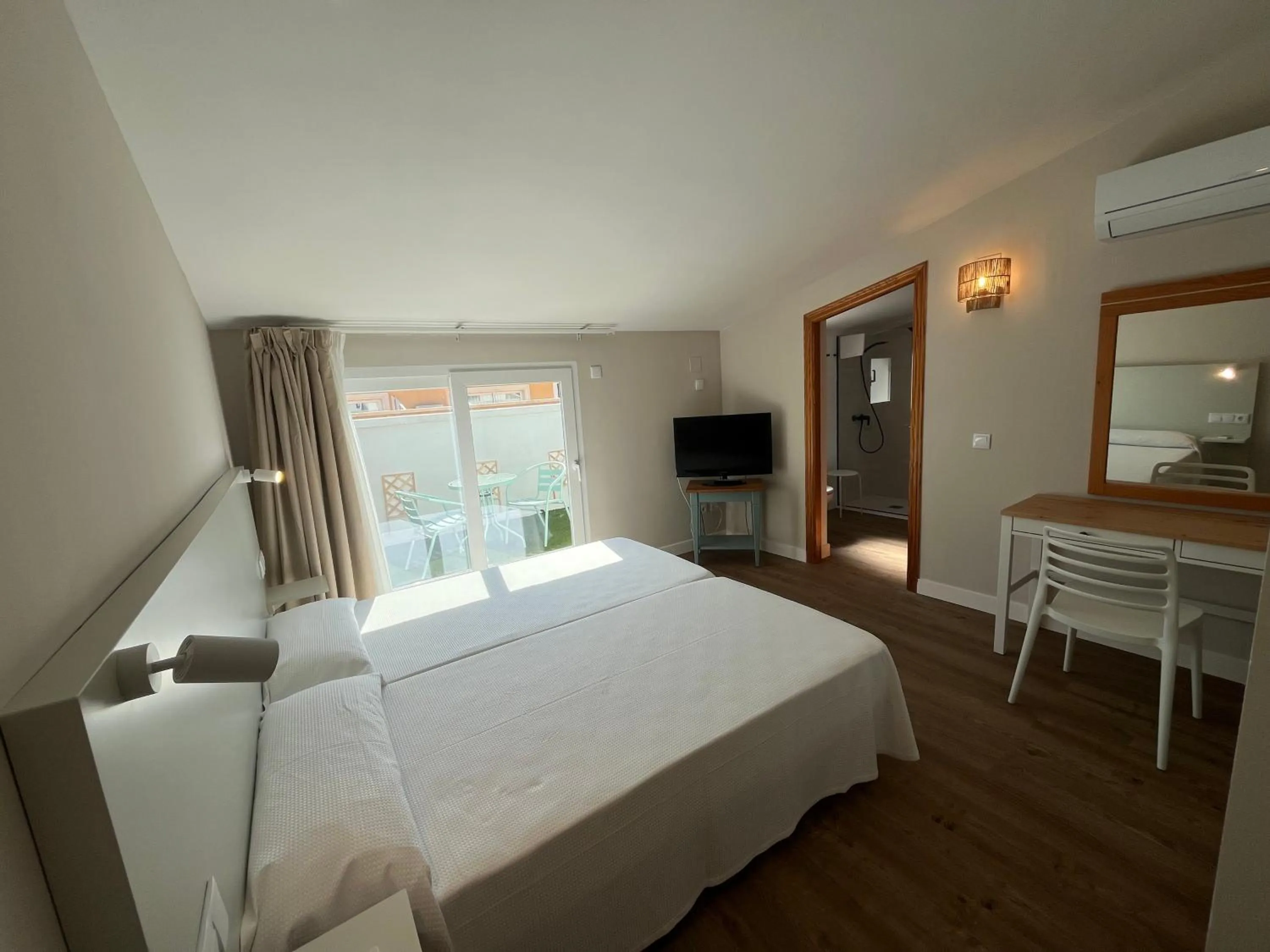 Bed in Aparthotel Bahia Pinosol