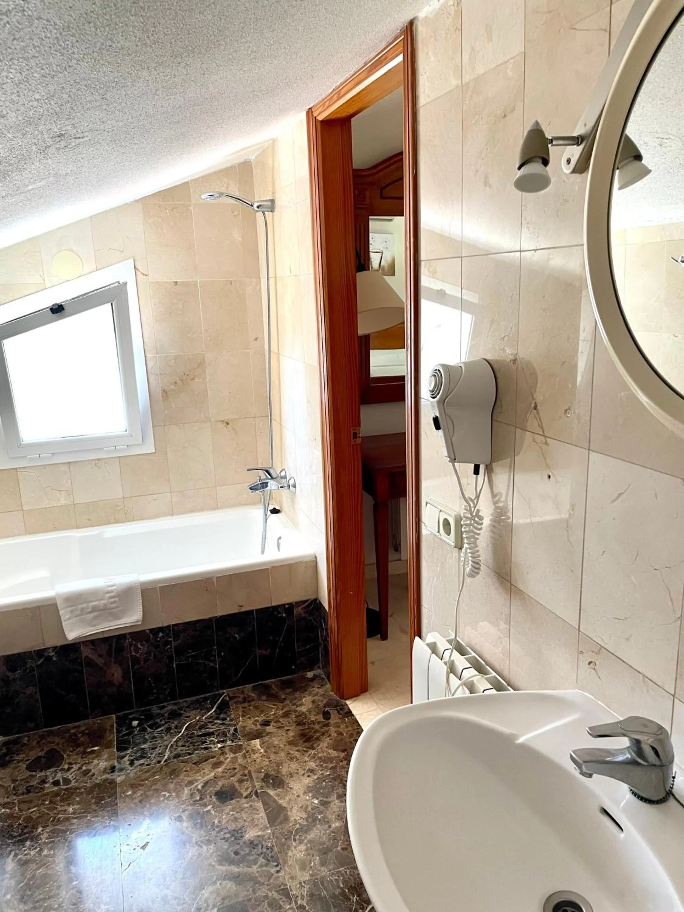 Bathroom in Aparthotel Bahia Pinosol