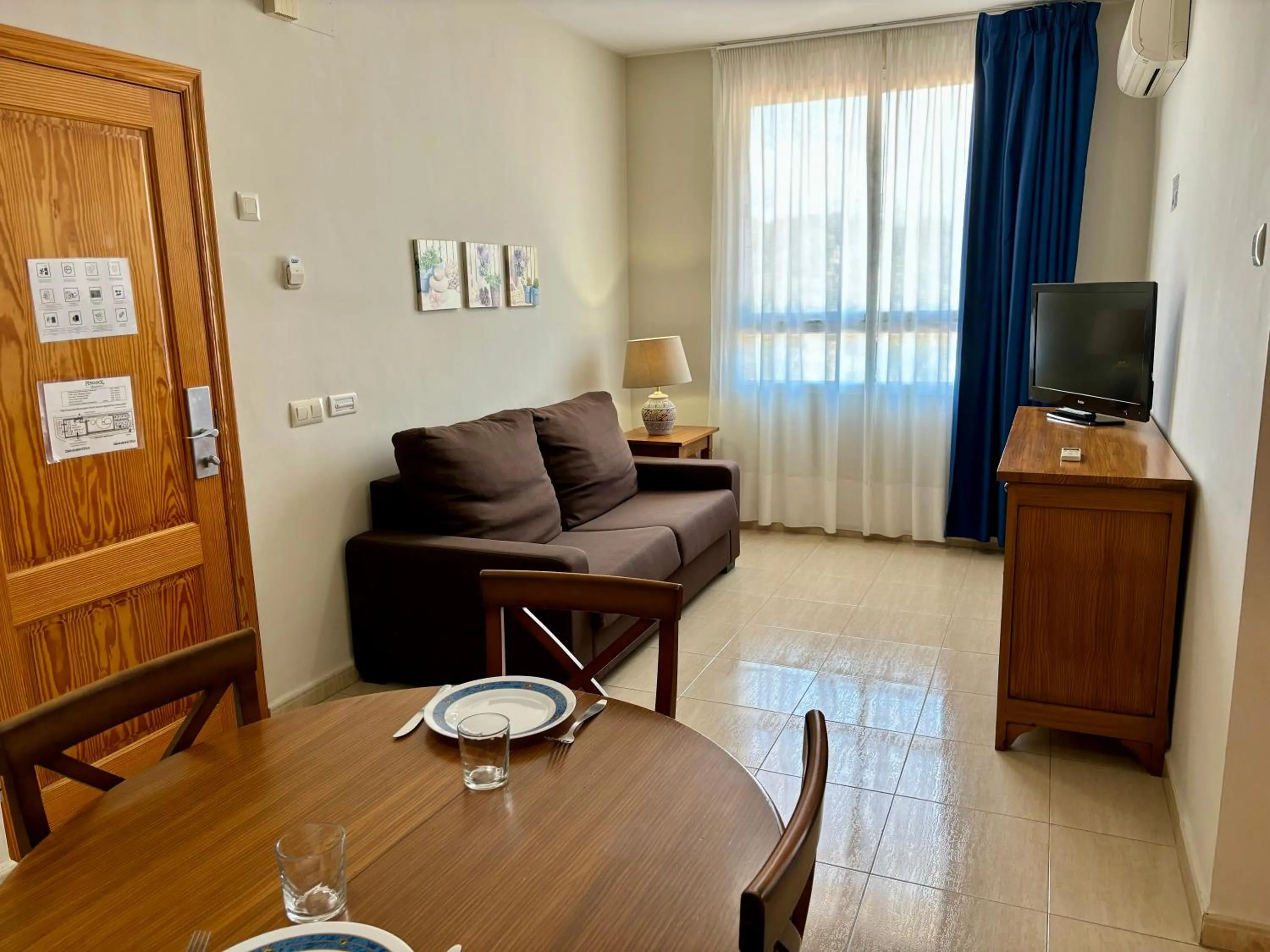 Living room in Aparthotel Bahia Pinosol