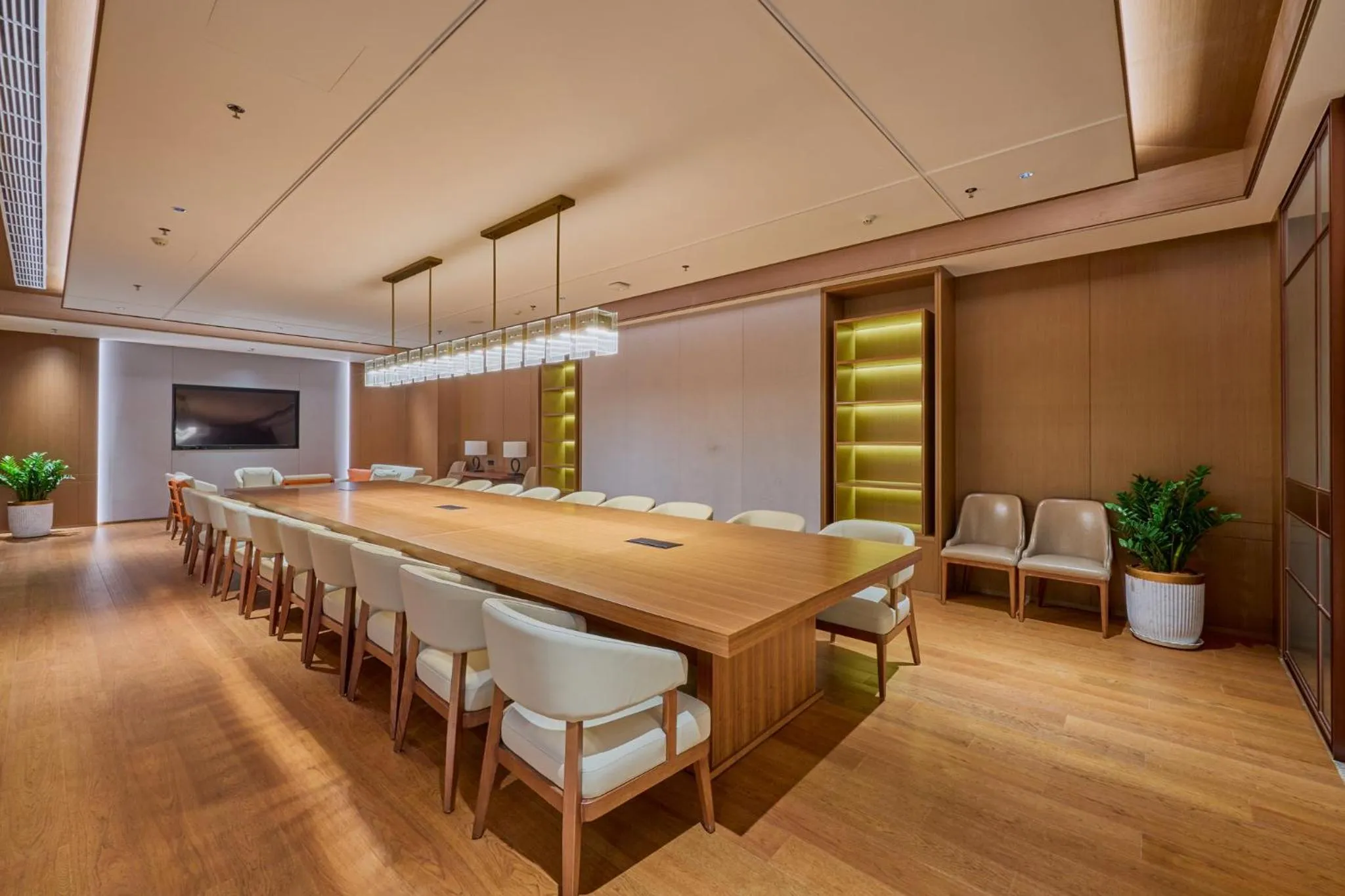 Meeting/conference room in Crowne Plaza Phnom Penh by IHG 金边皇冠假日酒店 Former VM Hotel