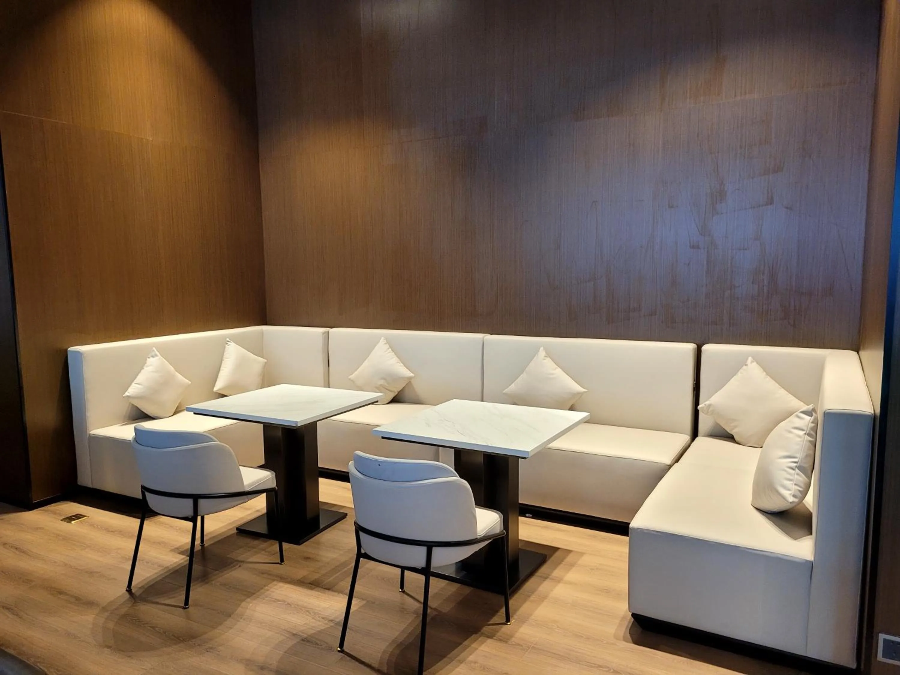 Lounge or bar in VM Hotel