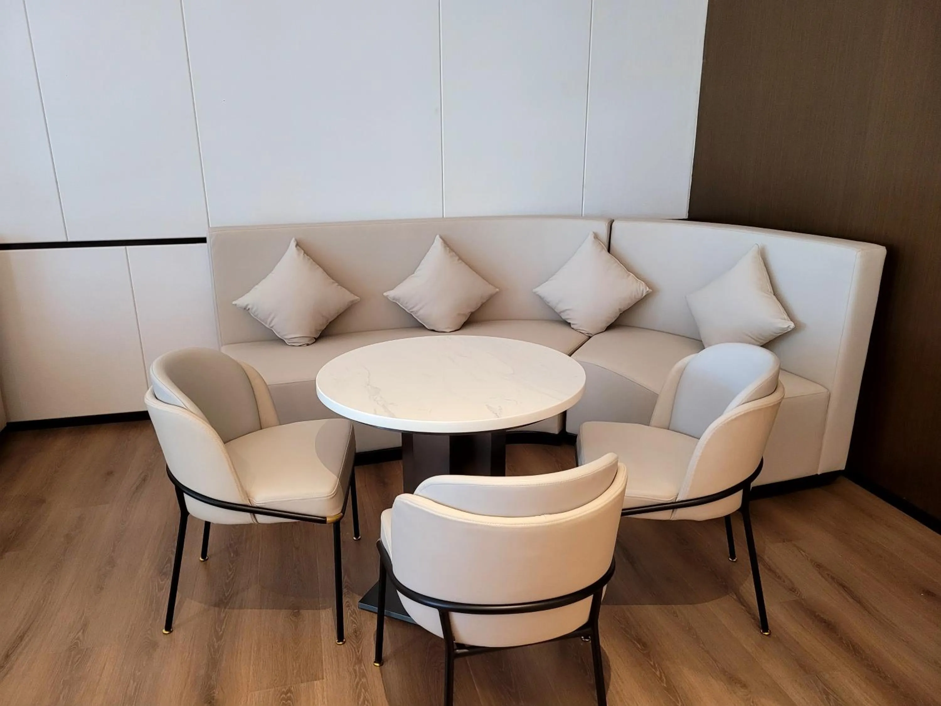 Lounge or bar in VM Hotel