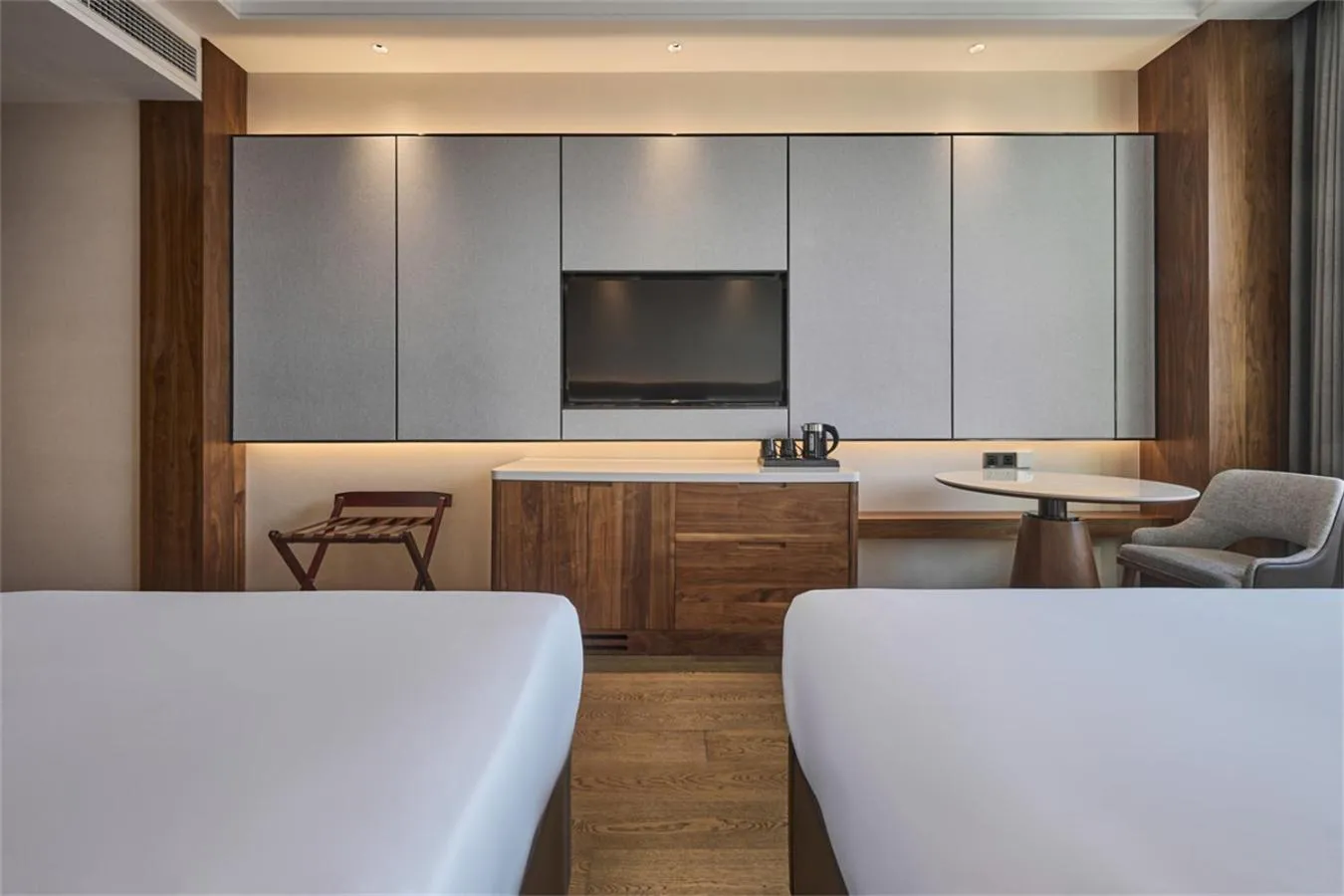 Living room, Bed in VM Hotel