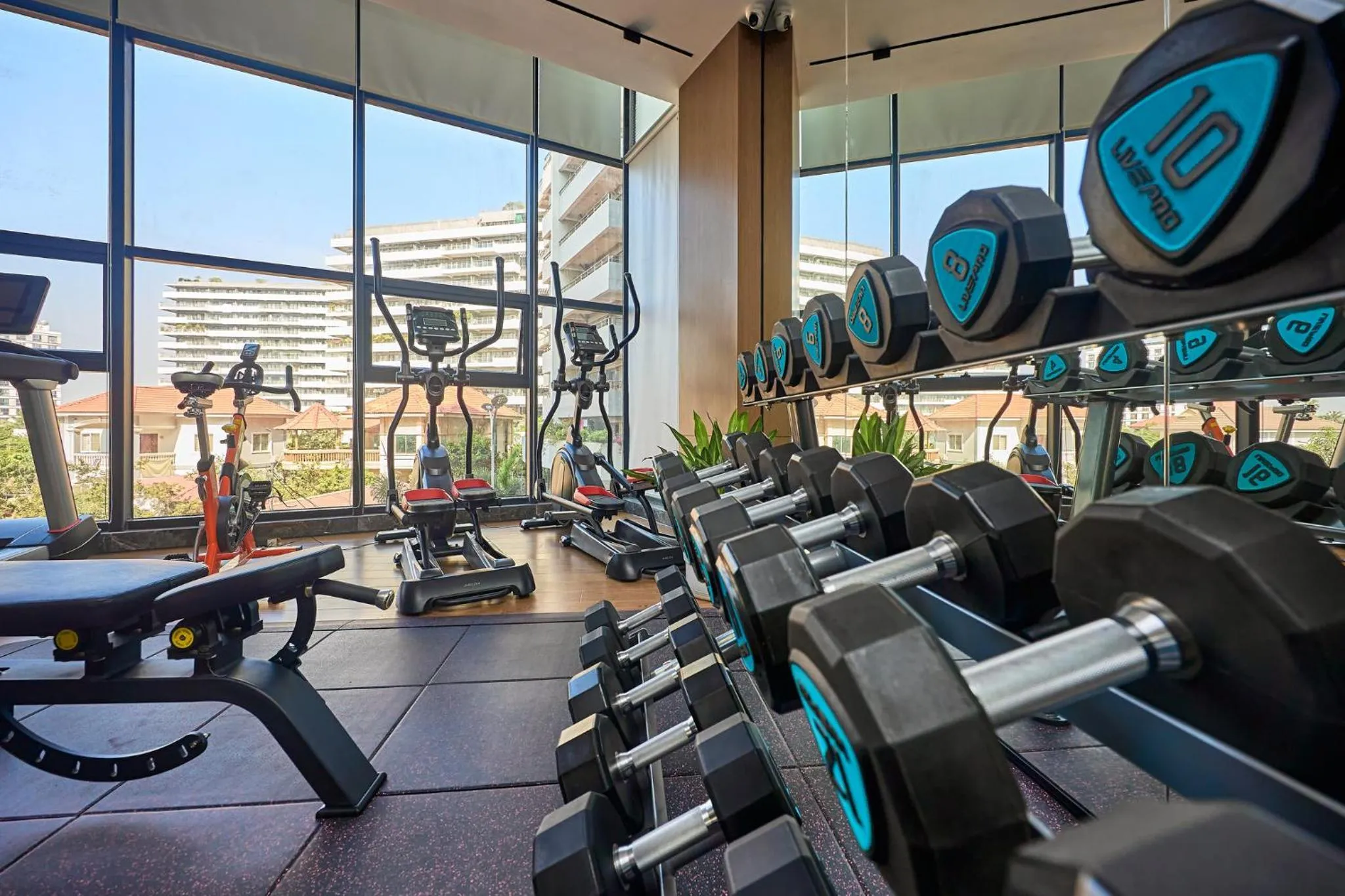 Fitness centre/facilities in Crowne Plaza Phnom Penh by IHG 金边皇冠假日酒店 Former VM Hotel
