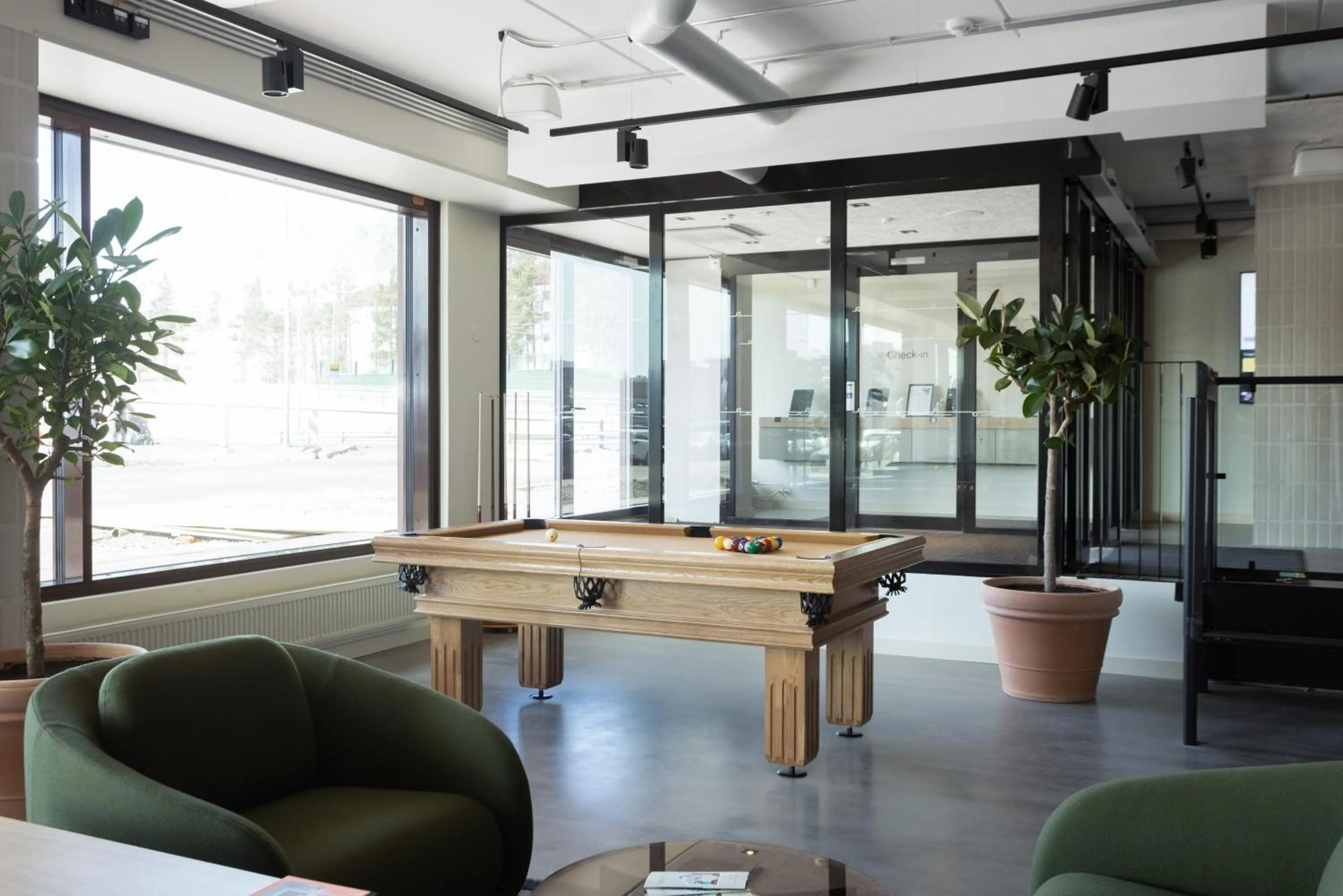 Seating area in Noli Herttoniemi