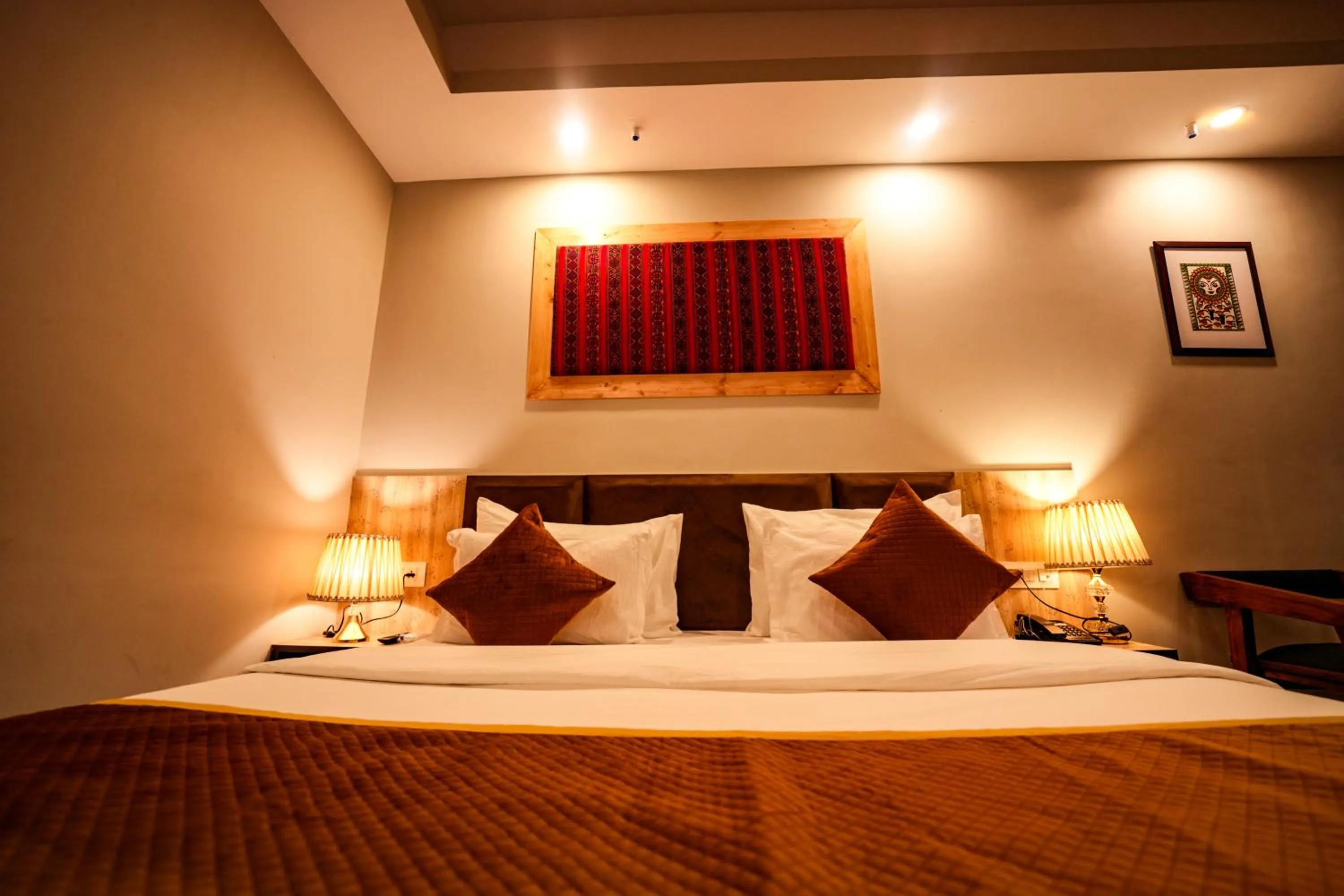 Bed in Hotel Square One by D'Polo Dharamshala