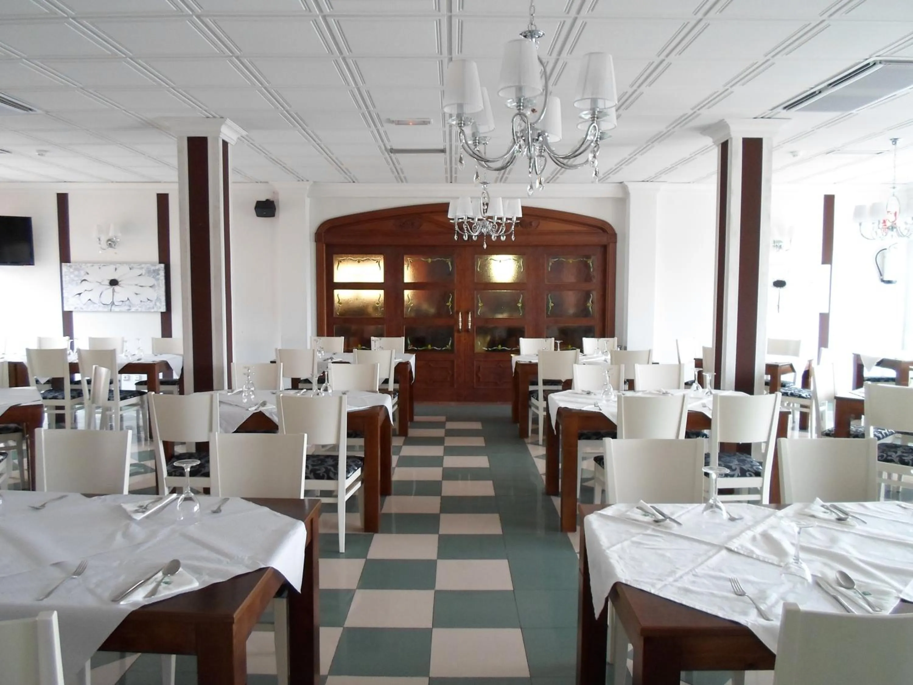 Restaurant/places to eat in Hotel El Doncel
