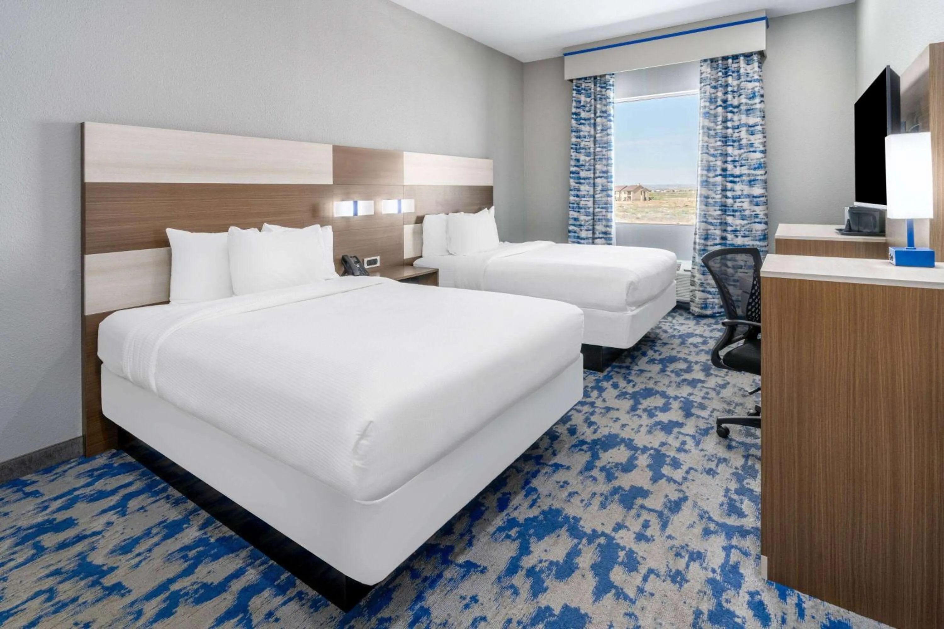 Photo of the whole room, Bed in Baymont by Wyndham Carlsbad NM