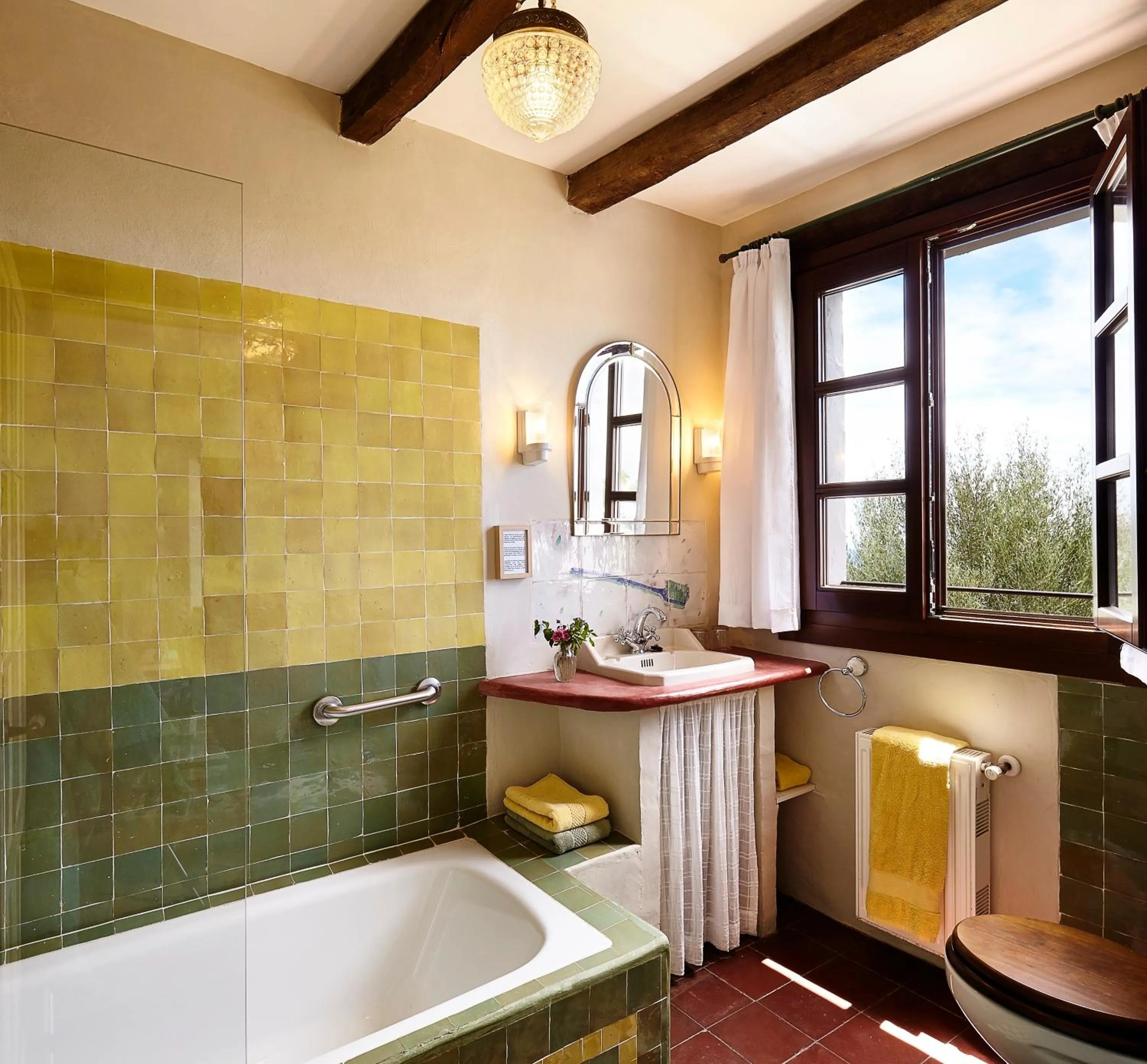 Bathroom in La Fructuosa