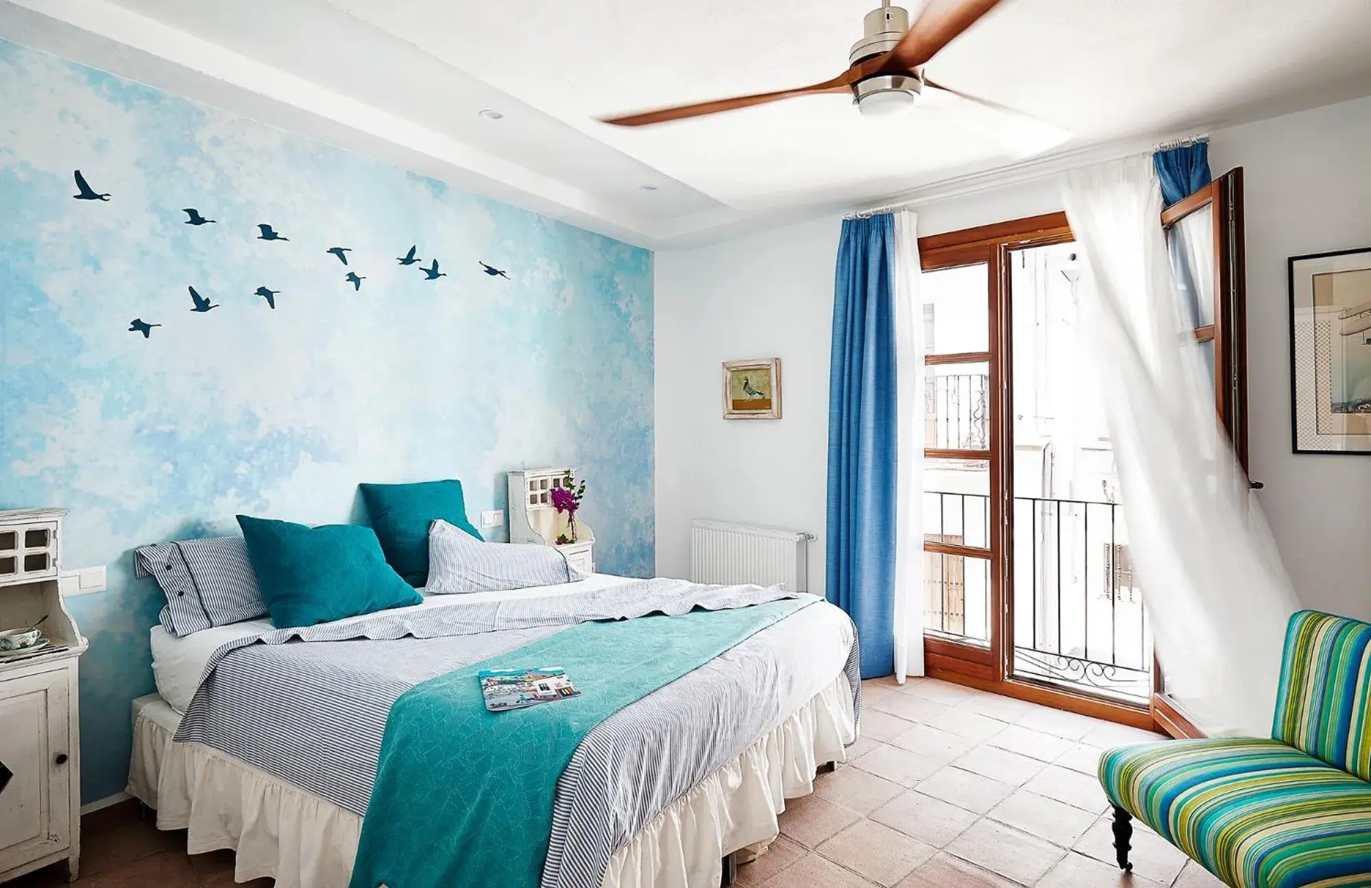 Budget Double Room in La Fructuosa Budget Double Room in La Fructuosa