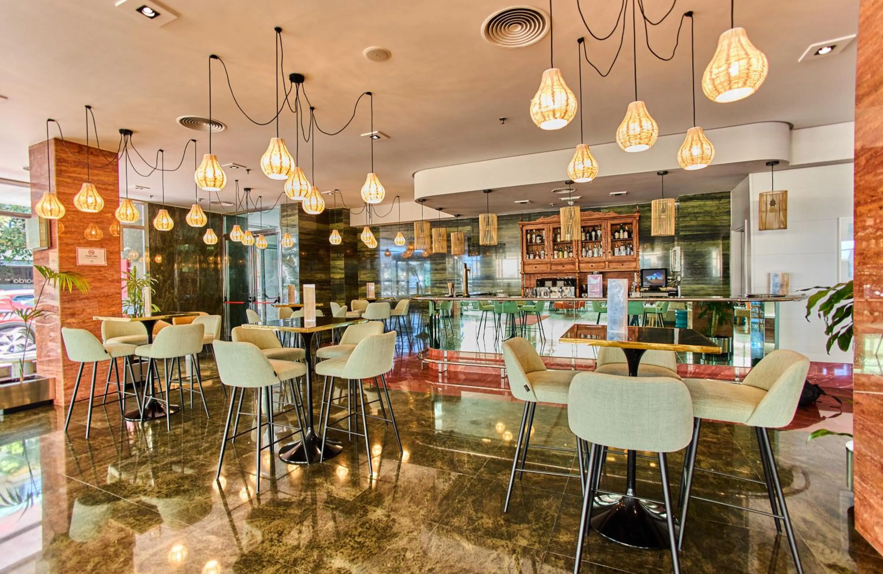 Restaurant/places to eat in Leonardo Hotel Fuengirola Costa del Sol