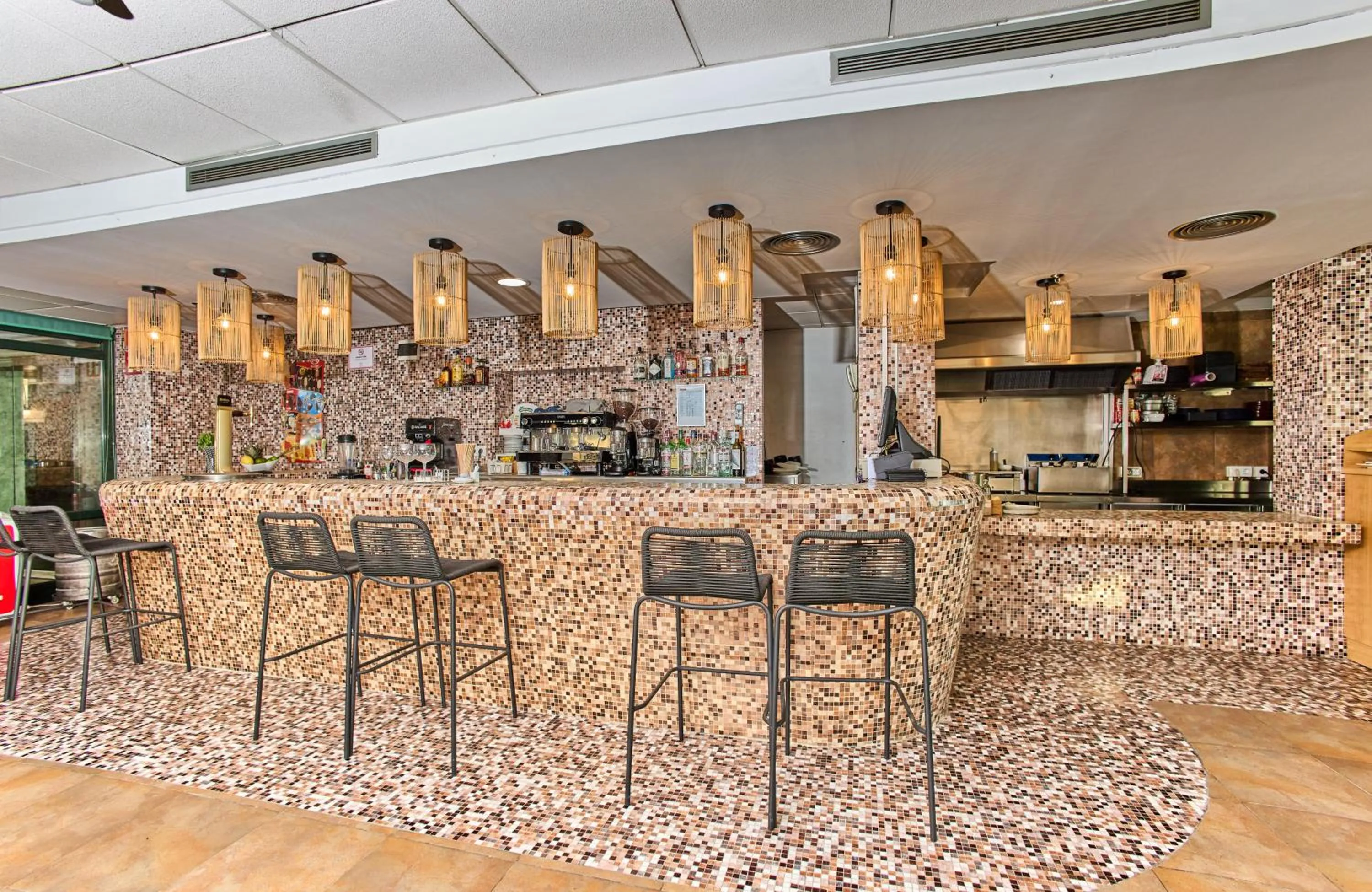 Lounge or bar in Leonardo Hotel Fuengirola Costa del Sol