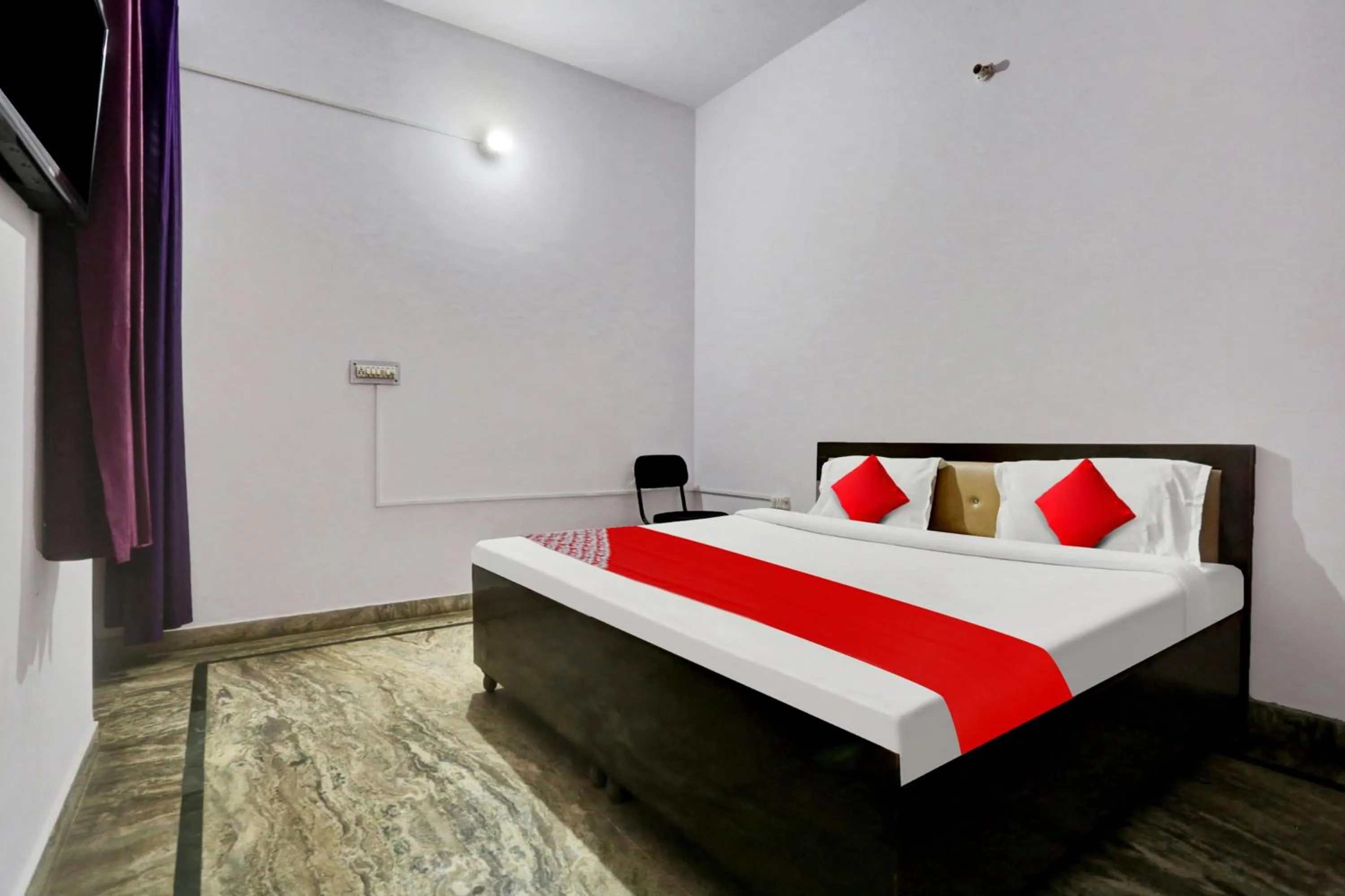 Bedroom in Hotel O Hotel Royal Palace