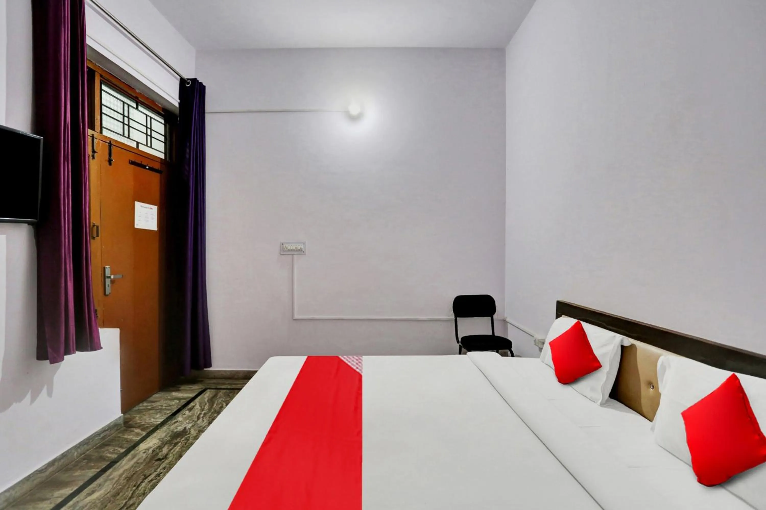 Bedroom in Hotel O Hotel Royal Palace